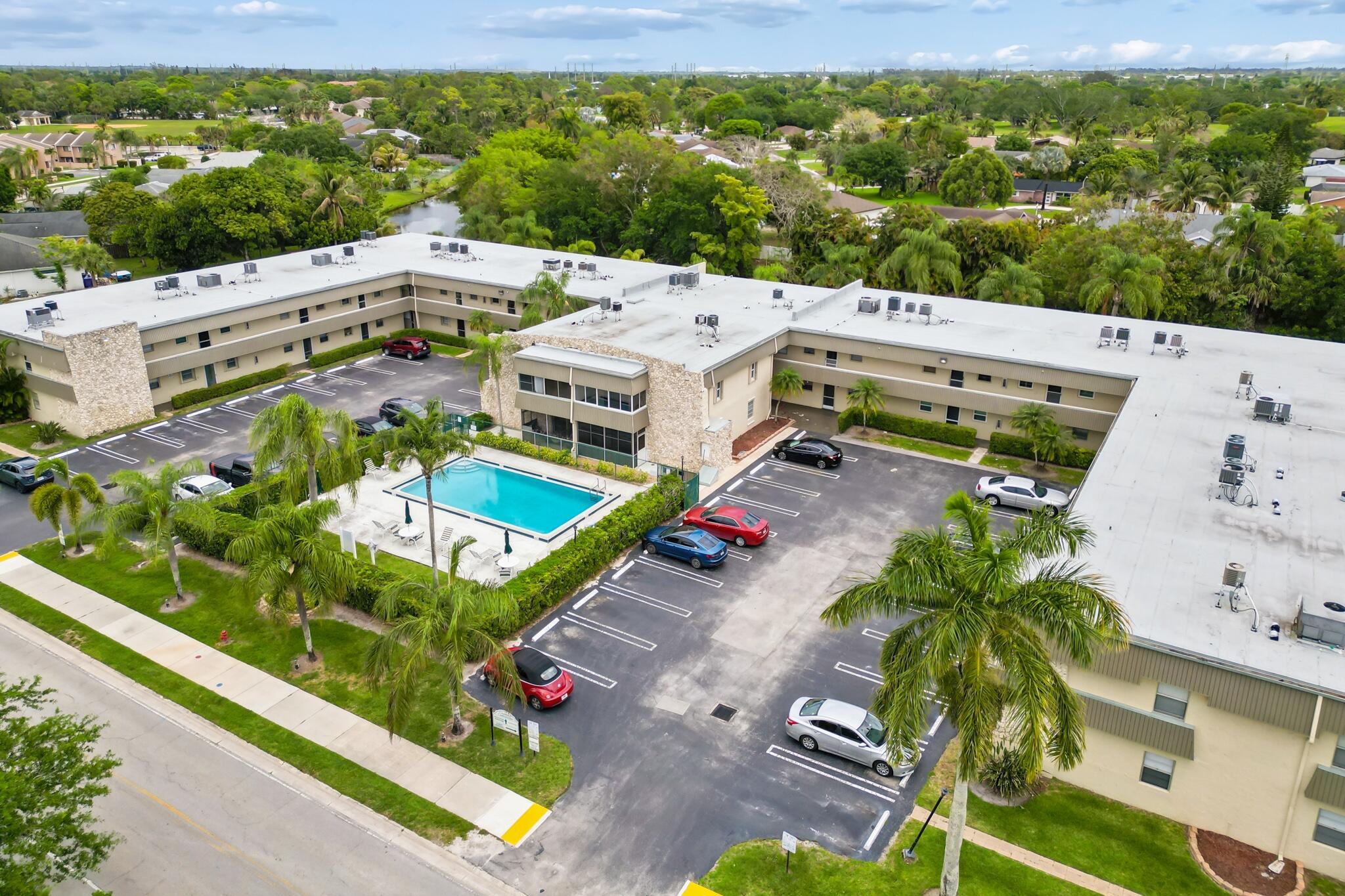 CHAROLAIS CONDO - Residential