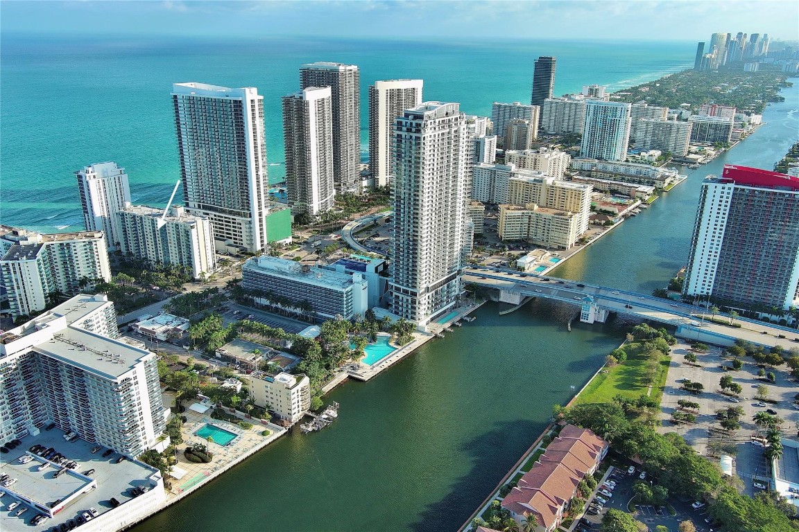 4001 S Ocean Drive 14