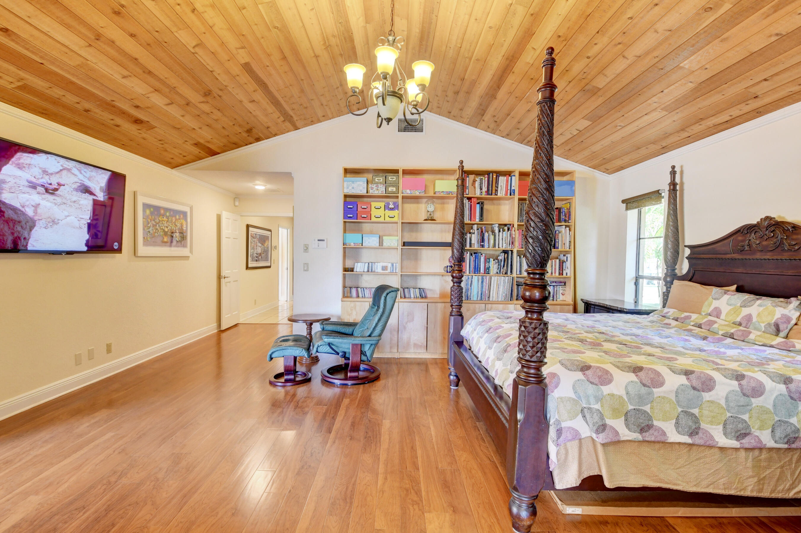 WOODFIELD HUNT CLUB - Residential