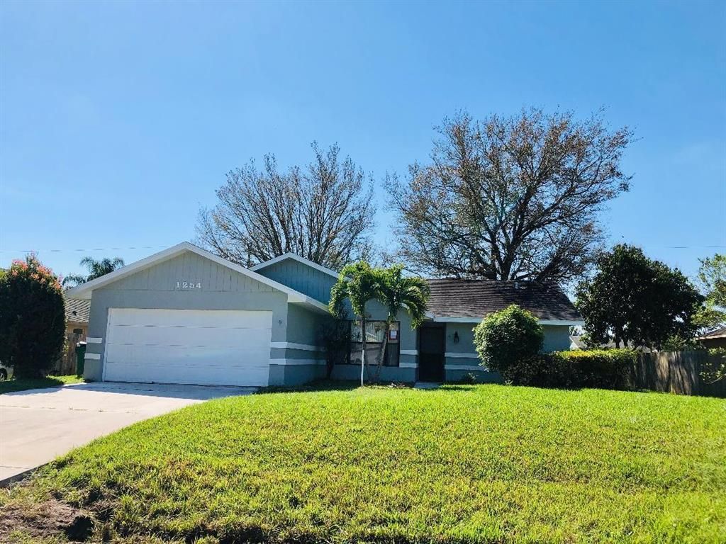 Photo of 1254 SW Aragon Avenue, Port Saint Lucie, FL 34953 (MLS # R10696080)