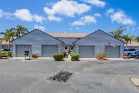 6148 SE Georgetown Place Unit 805, Hobe Sound, FL MLS: R11089415