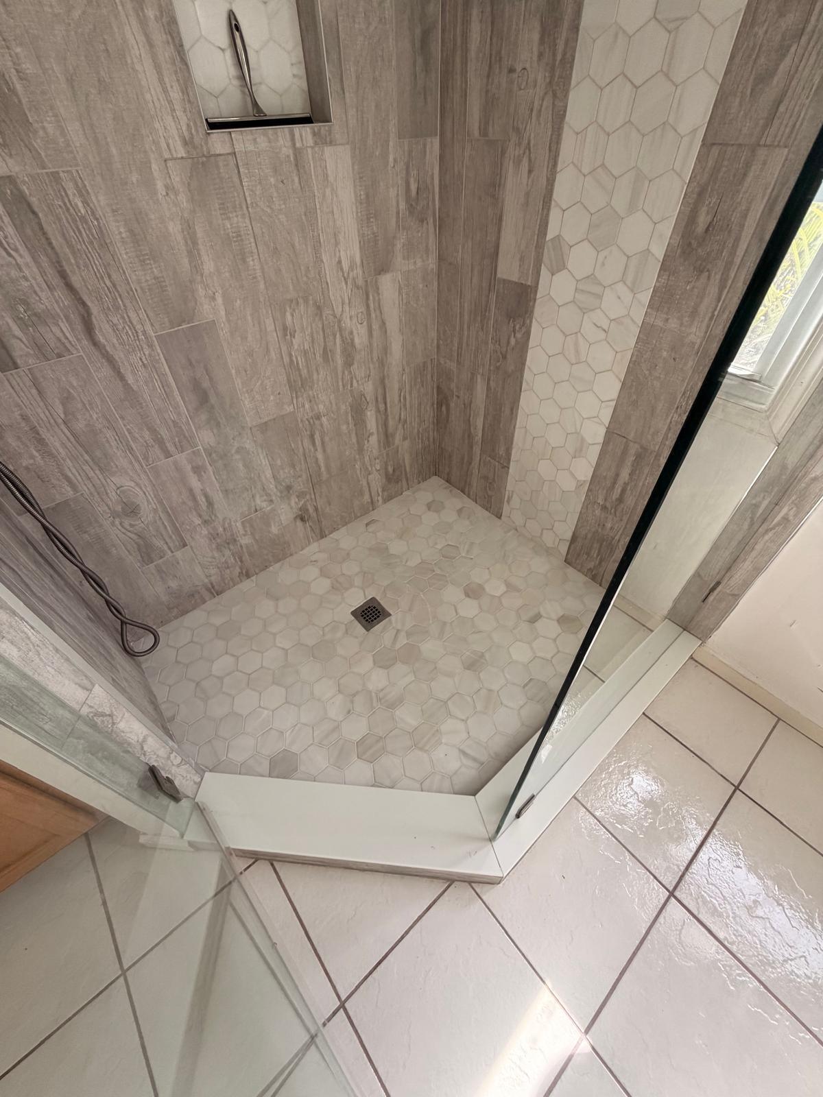 AVONDALE - Residential Lease