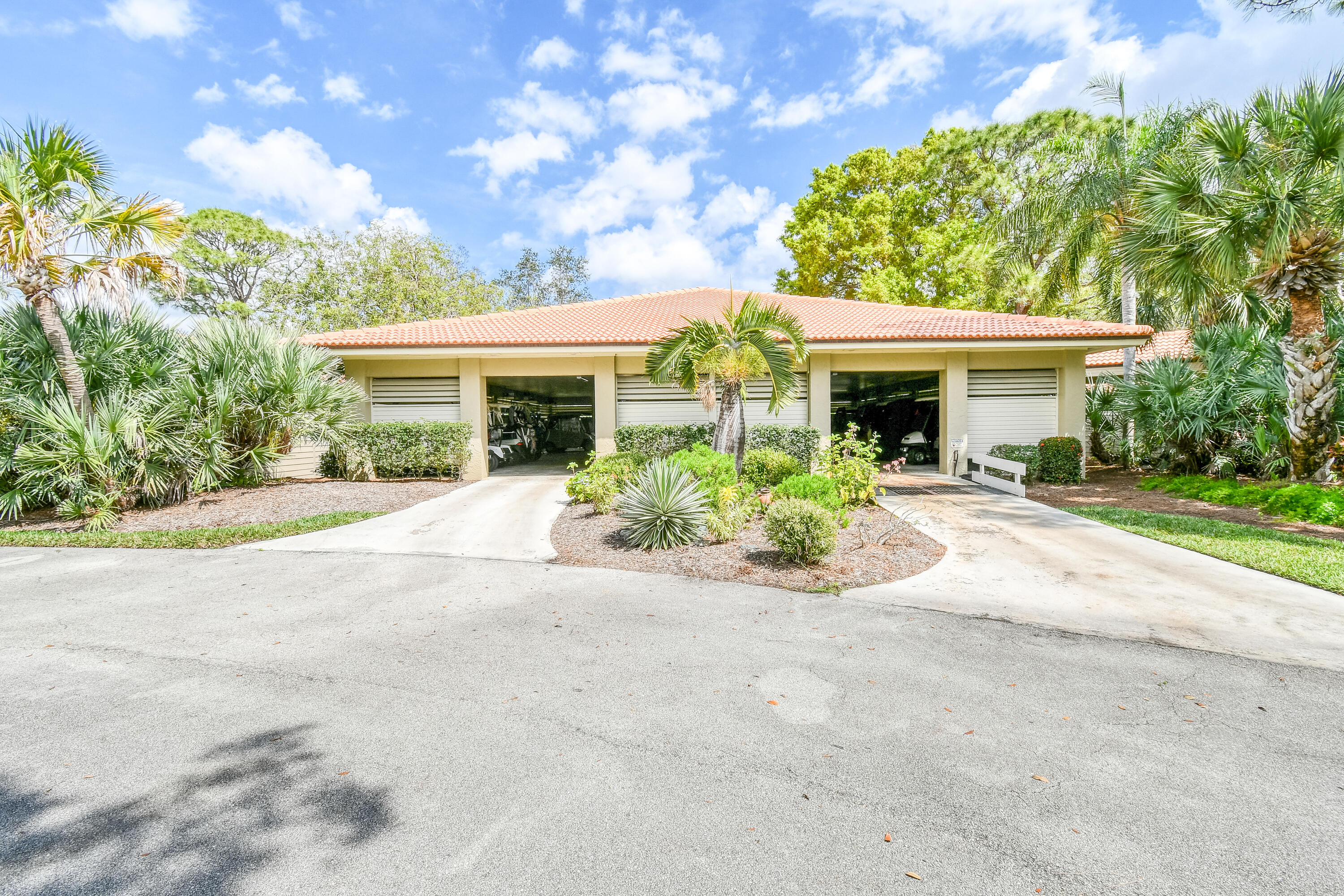 Harbour Ridge Yacht & Country Club - Bayhead Villa - Residential