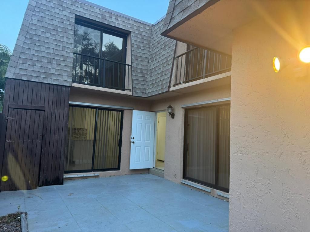 Photo of 4702 Waterview Circle, Palm Springs, FL 33461 (MLS # R11156426)