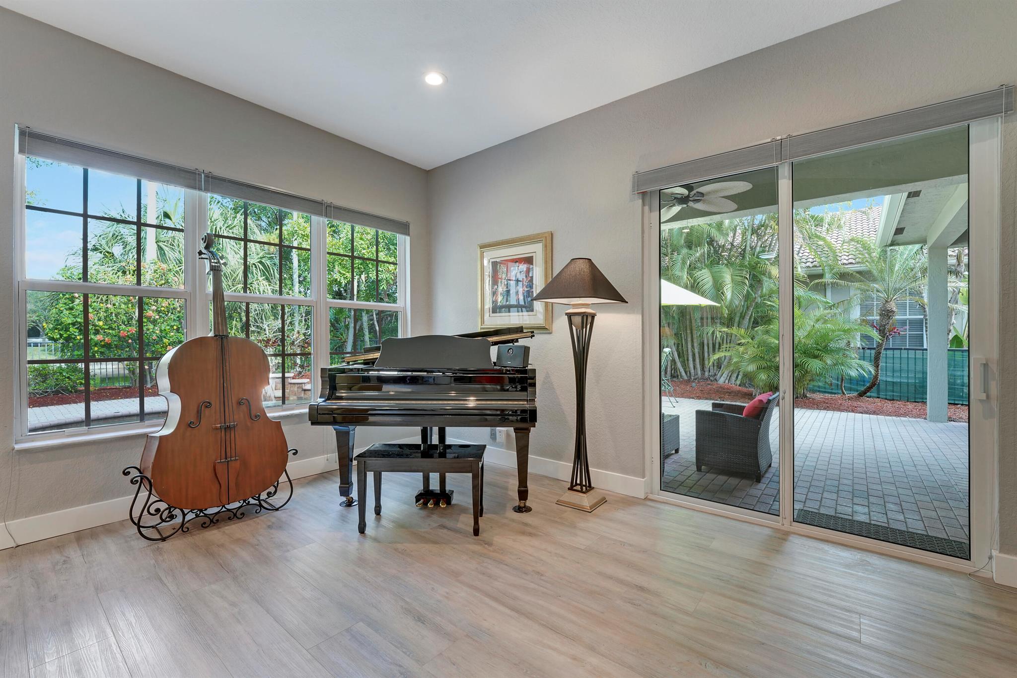 PINES ON PENNOCK LANE PUD - Residential Lease