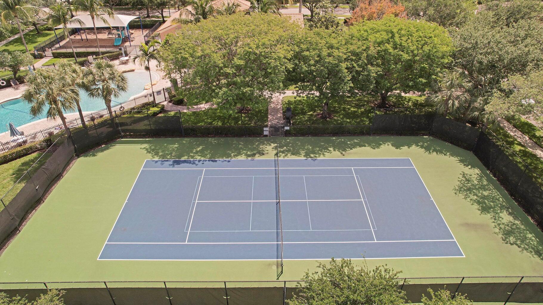 PINES ON PENNOCK LANE PUD - Residential Lease