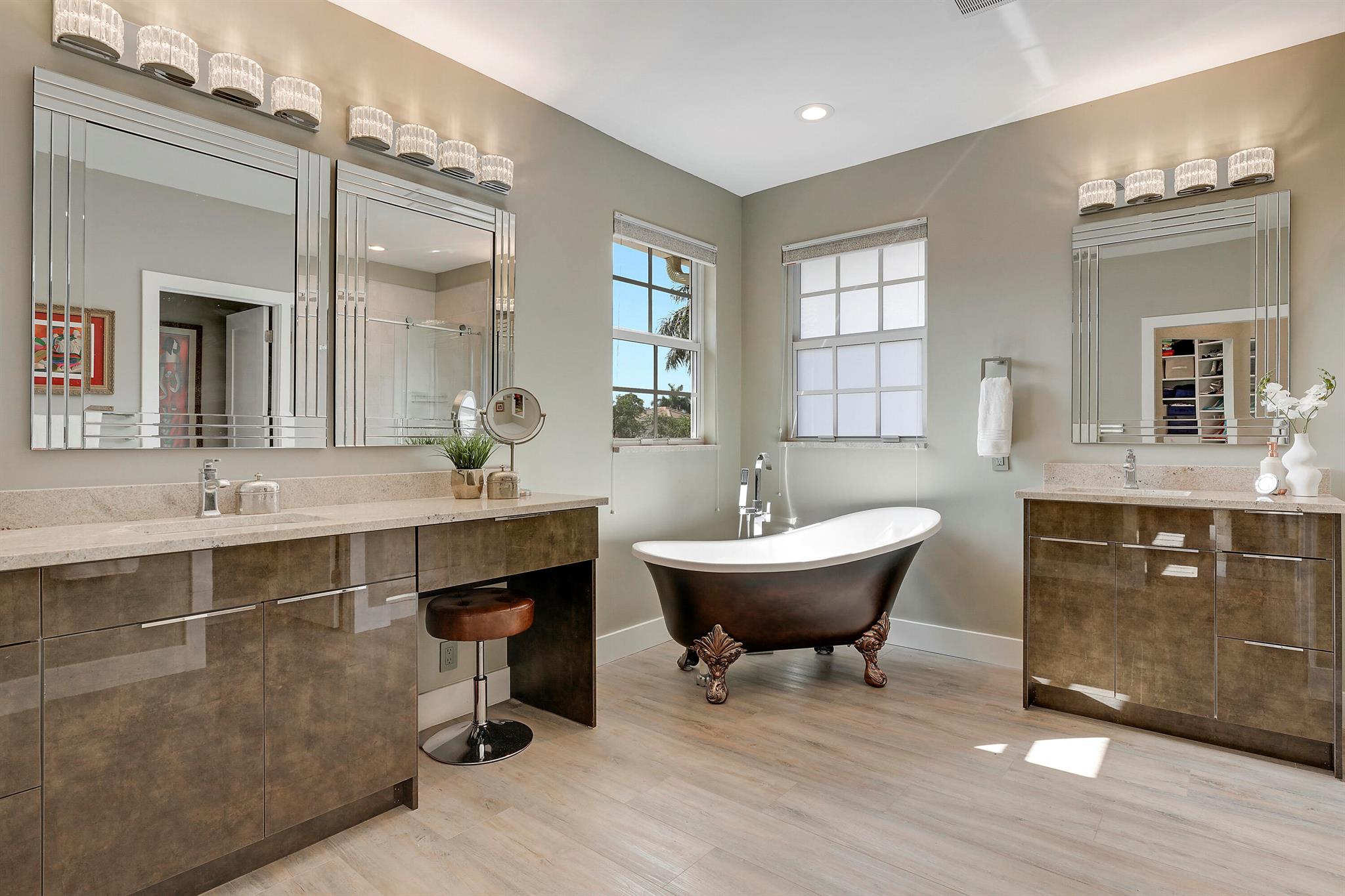 PINES ON PENNOCK LANE PUD - Residential Lease