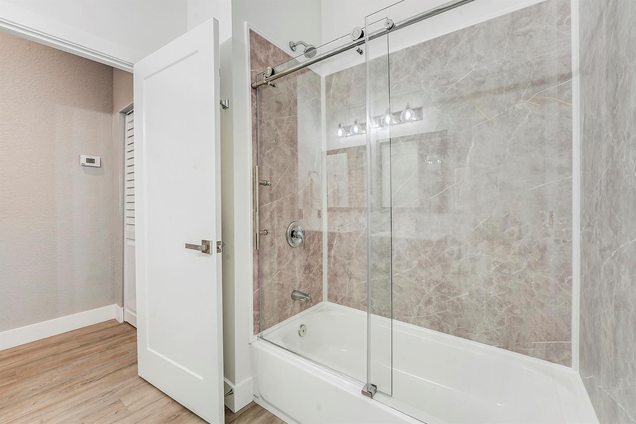 PINES ON PENNOCK LANE PUD - Residential Lease