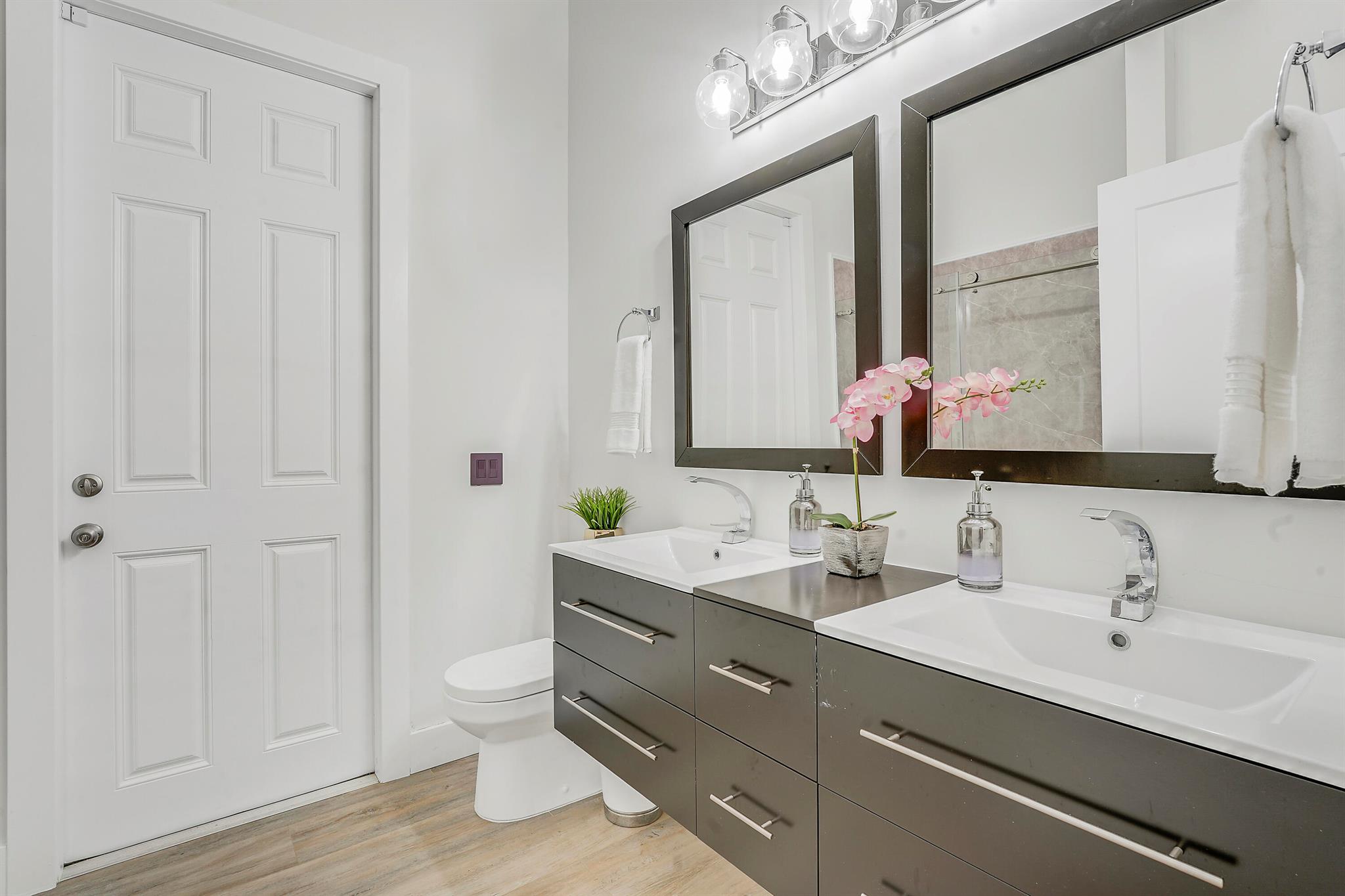 PINES ON PENNOCK LANE PUD - Residential Lease