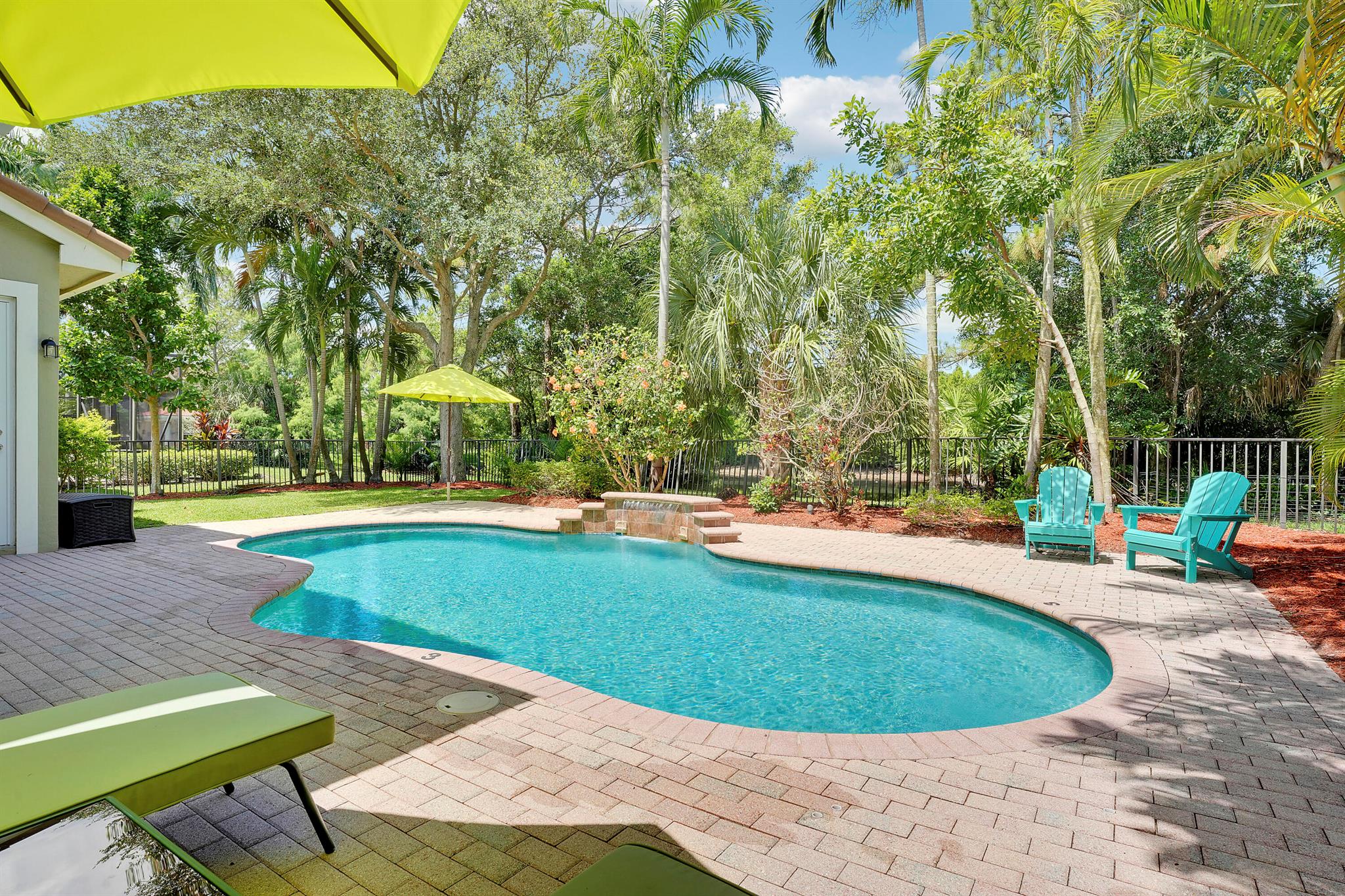 PINES ON PENNOCK LANE PUD - Residential Lease