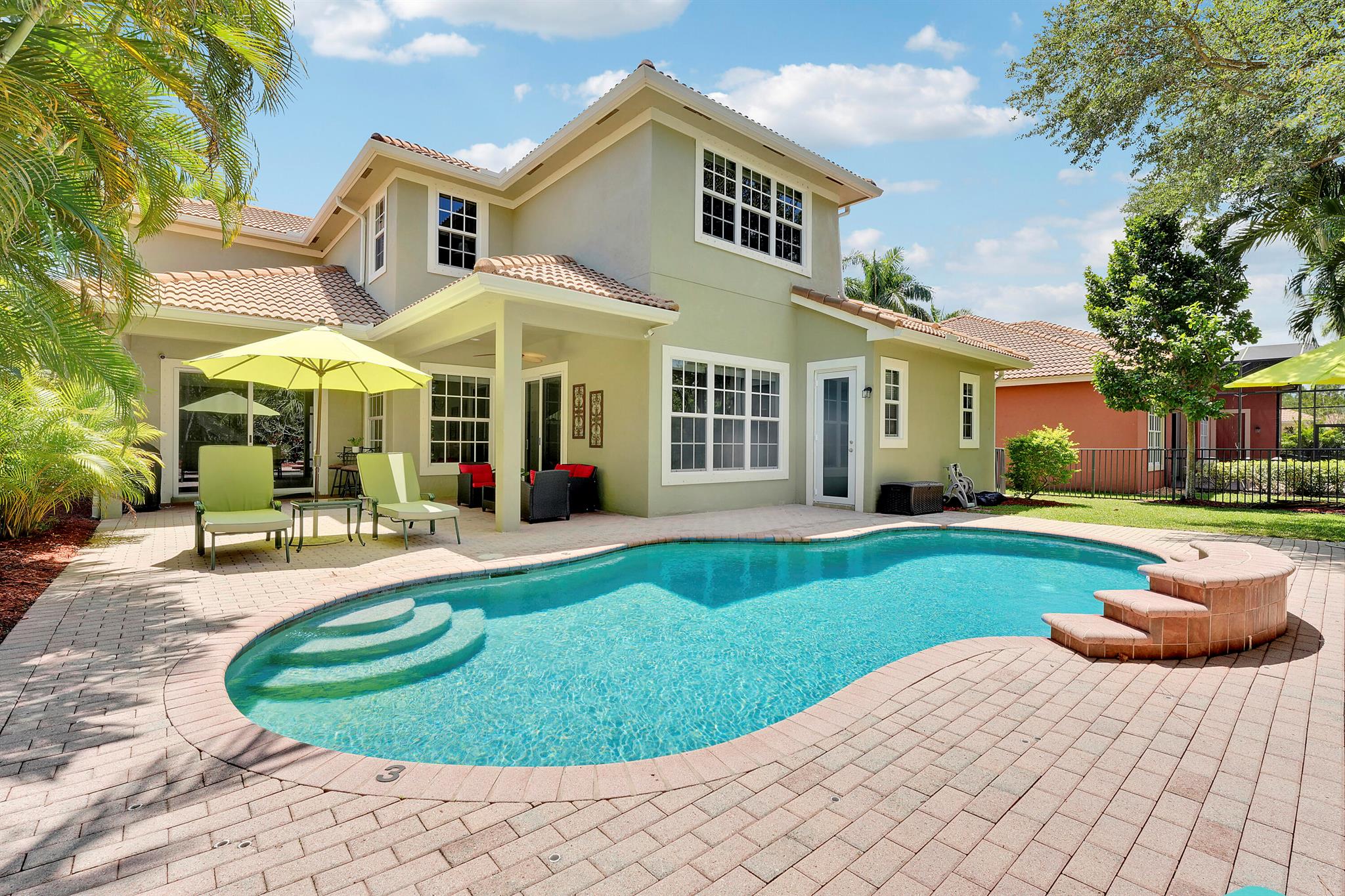 PINES ON PENNOCK LANE PUD - Residential Lease