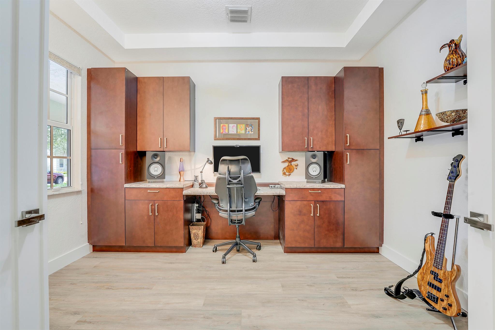 PINES ON PENNOCK LANE PUD - Residential Lease