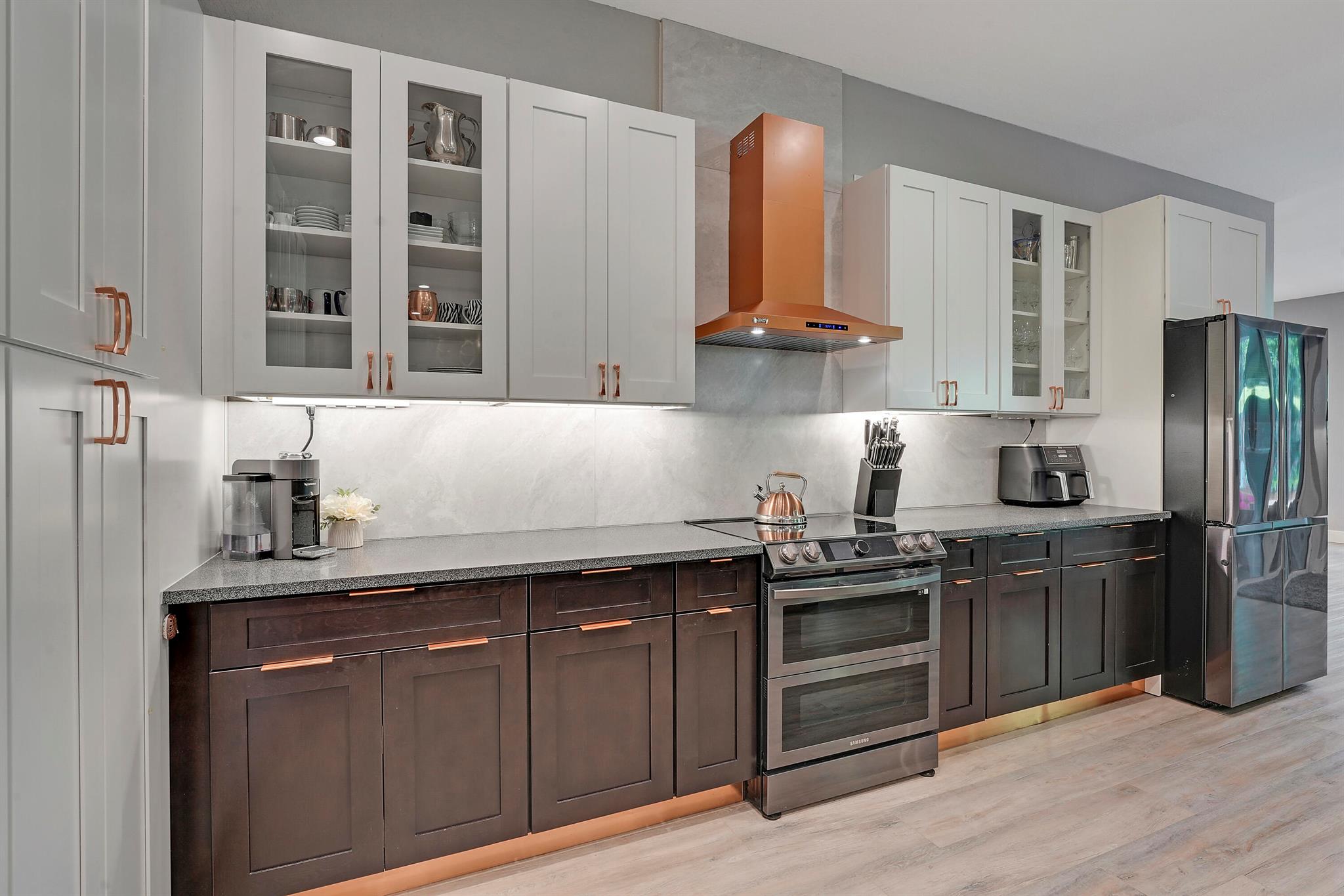 PINES ON PENNOCK LANE PUD - Residential Lease