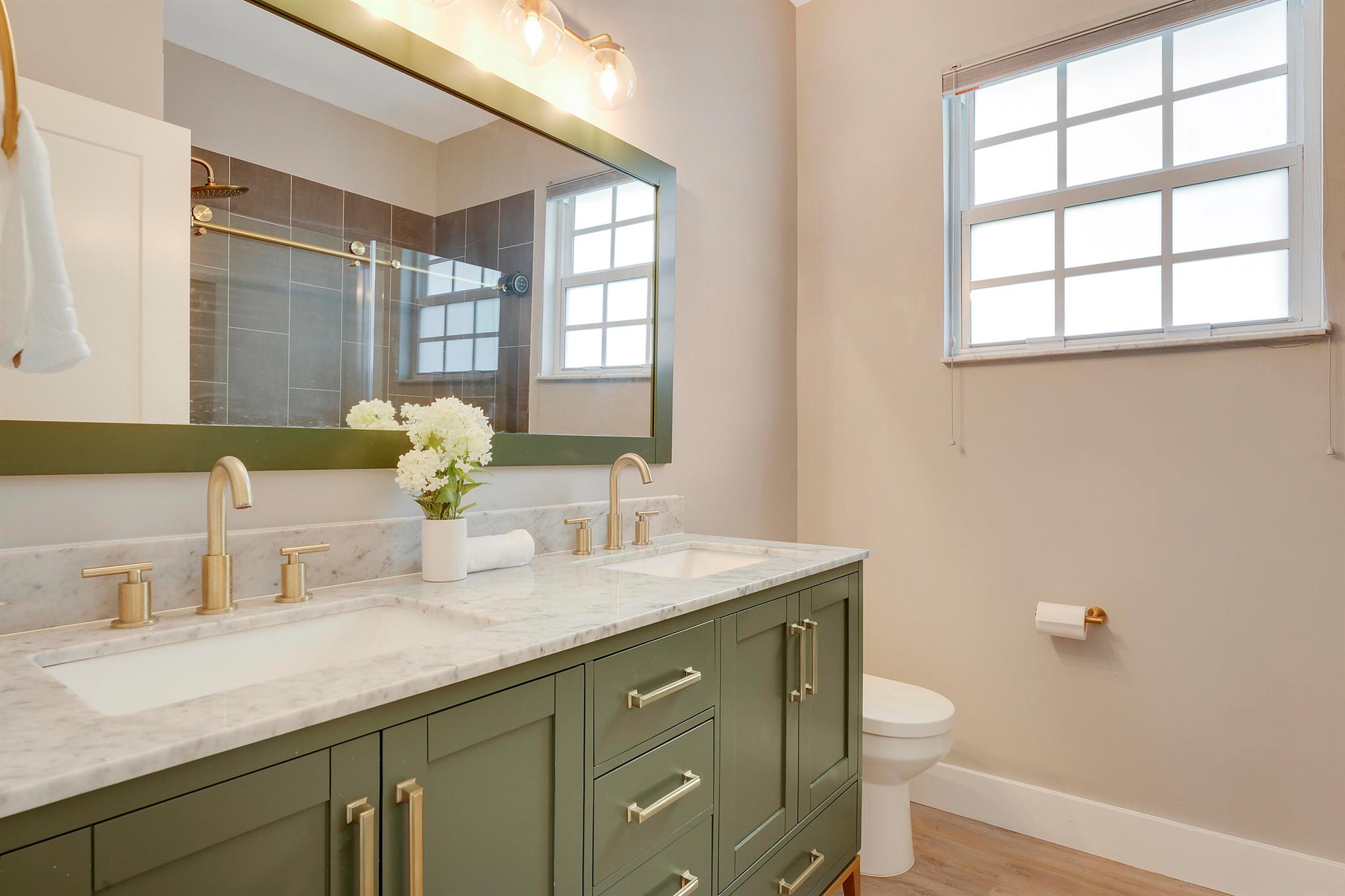 PINES ON PENNOCK LANE PUD - Residential Lease