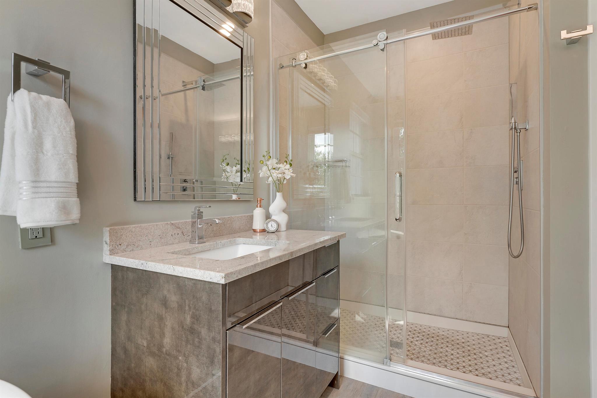 PINES ON PENNOCK LANE PUD - Residential Lease