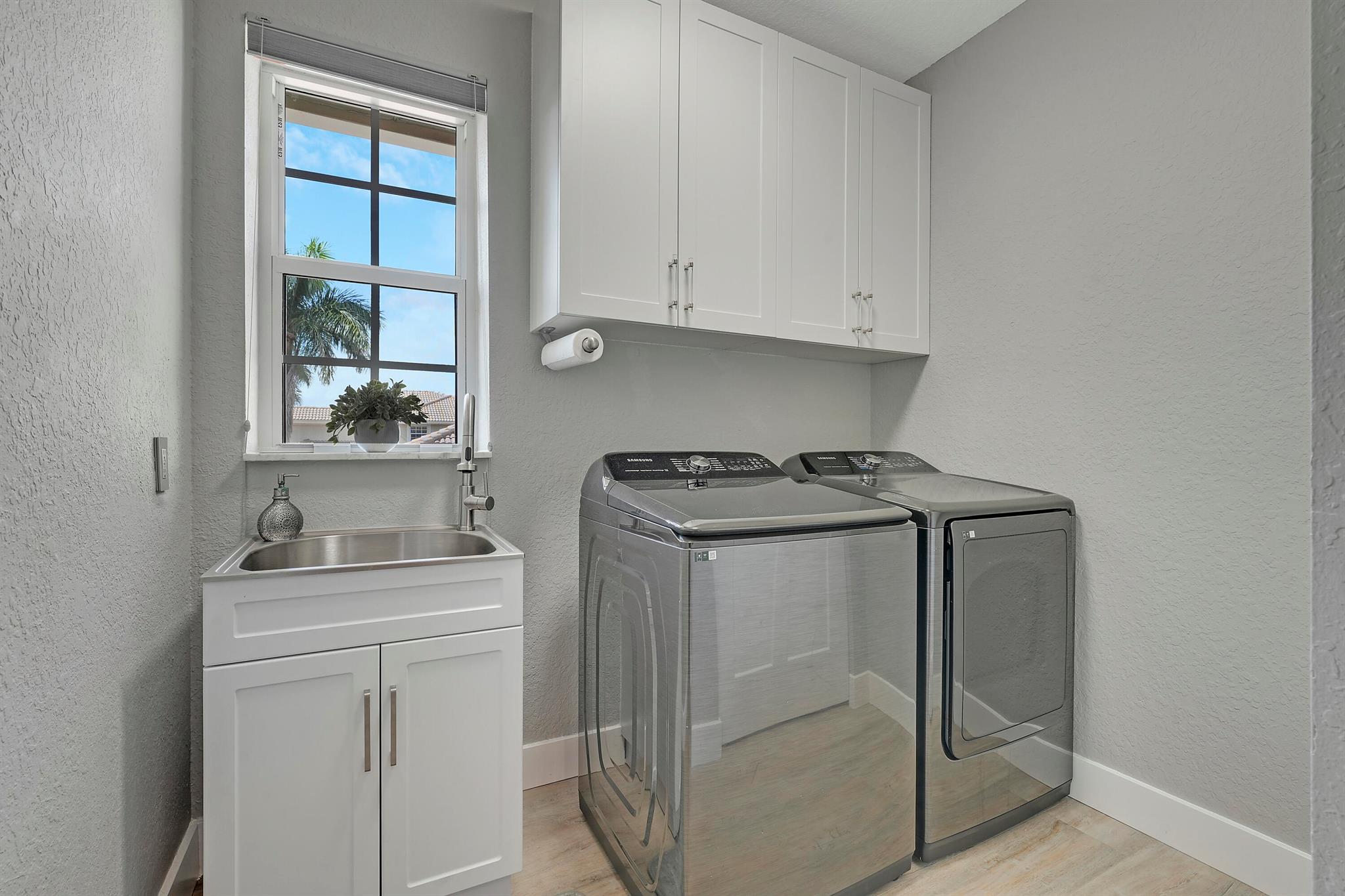 PINES ON PENNOCK LANE PUD - Residential Lease