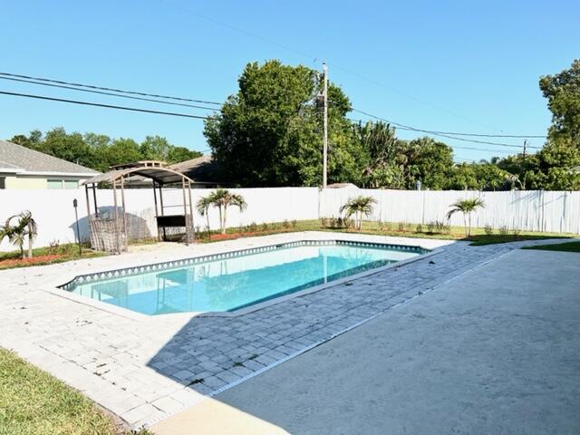 PORT ST LUCIE SECTION 8 - Residential