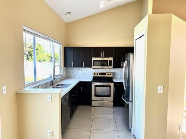 PORT ST LUCIE SECTION 8 - Residential