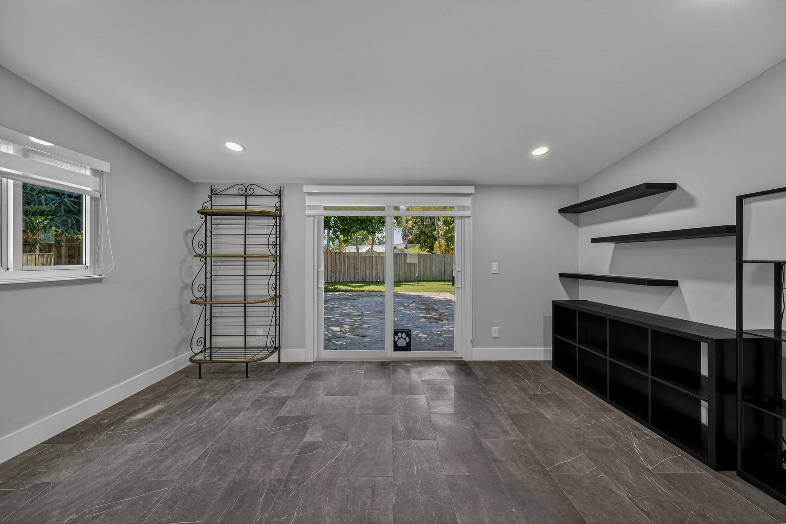 CORAL POINT - Residential