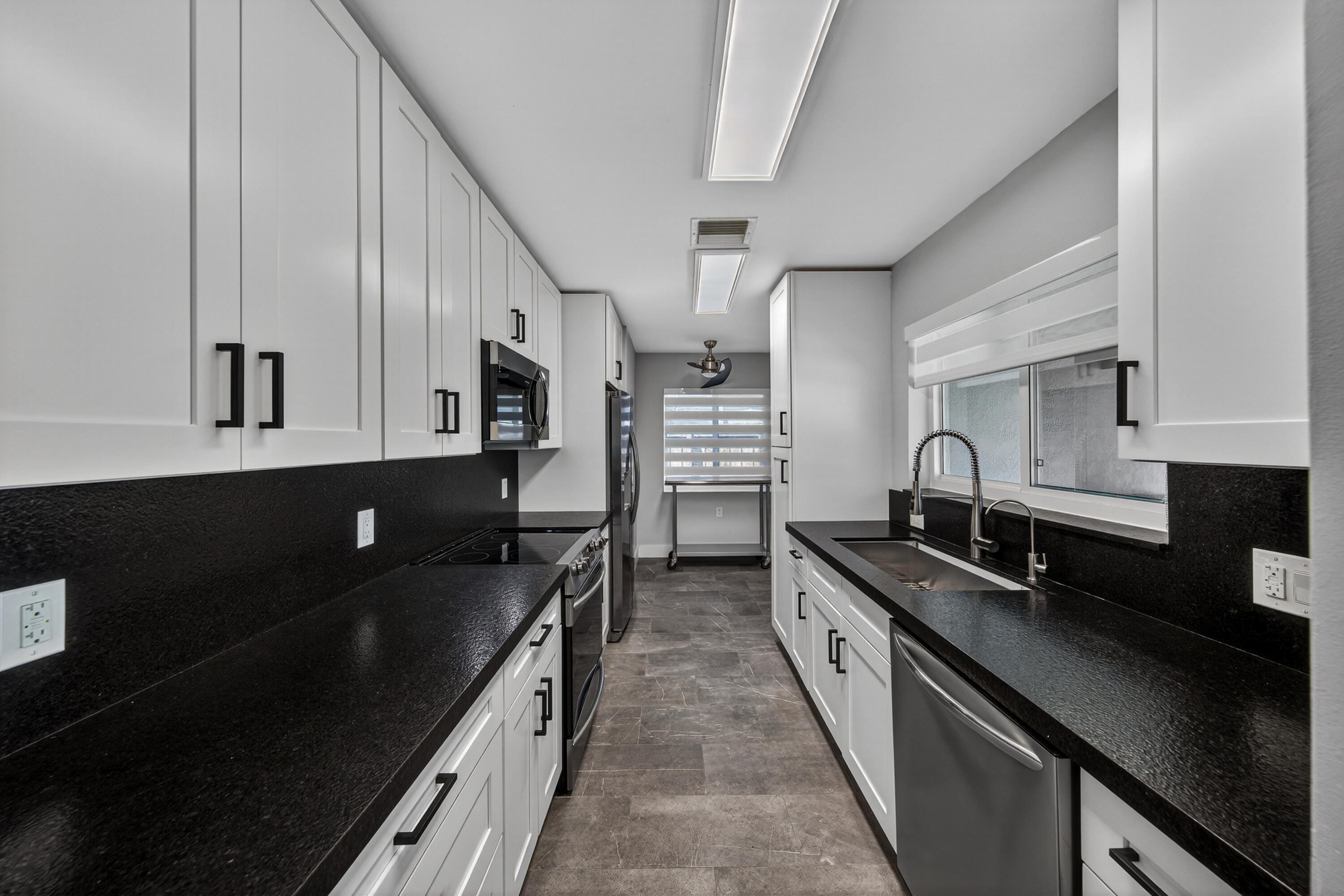 CORAL POINT - Residential