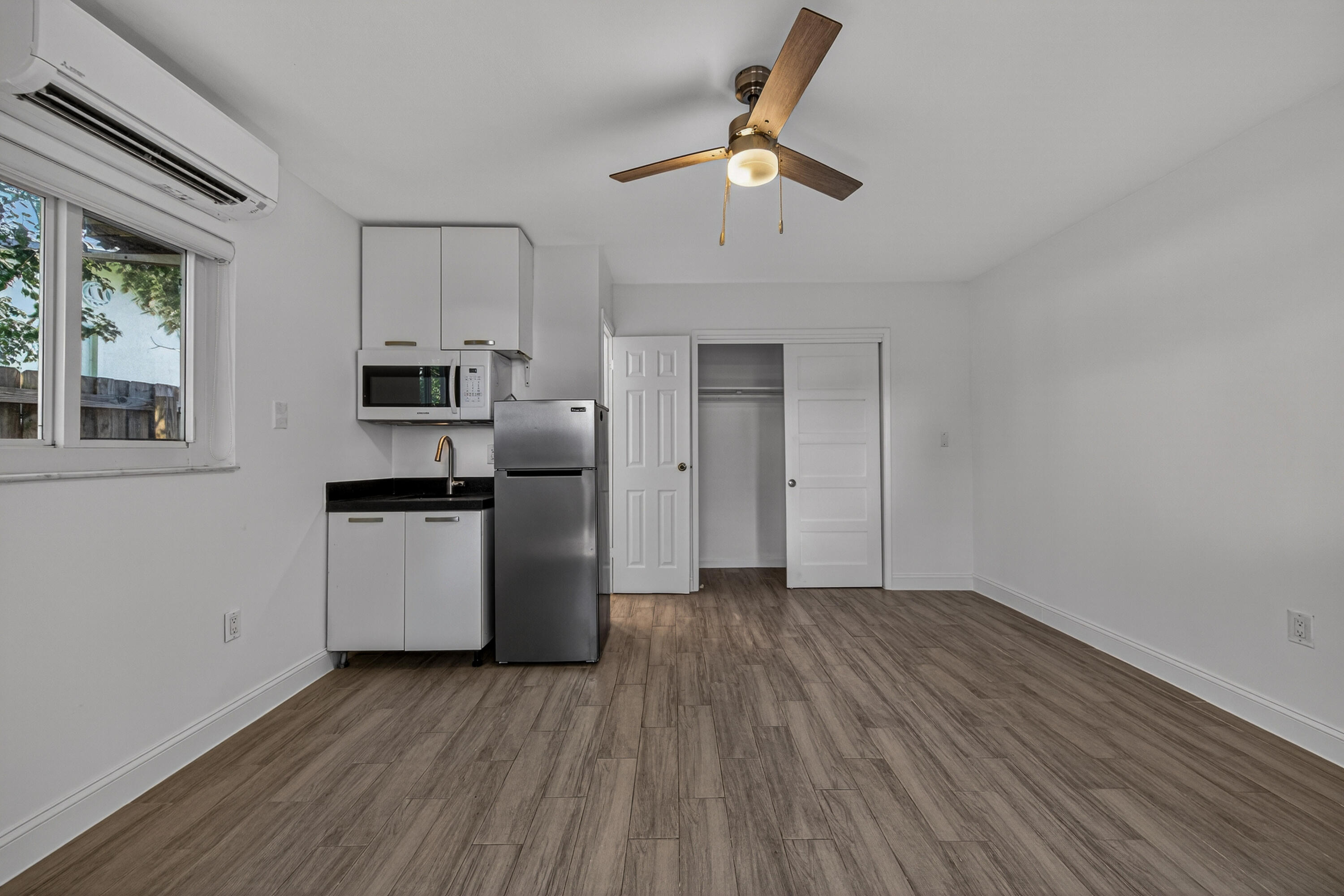 CORAL POINT - Residential