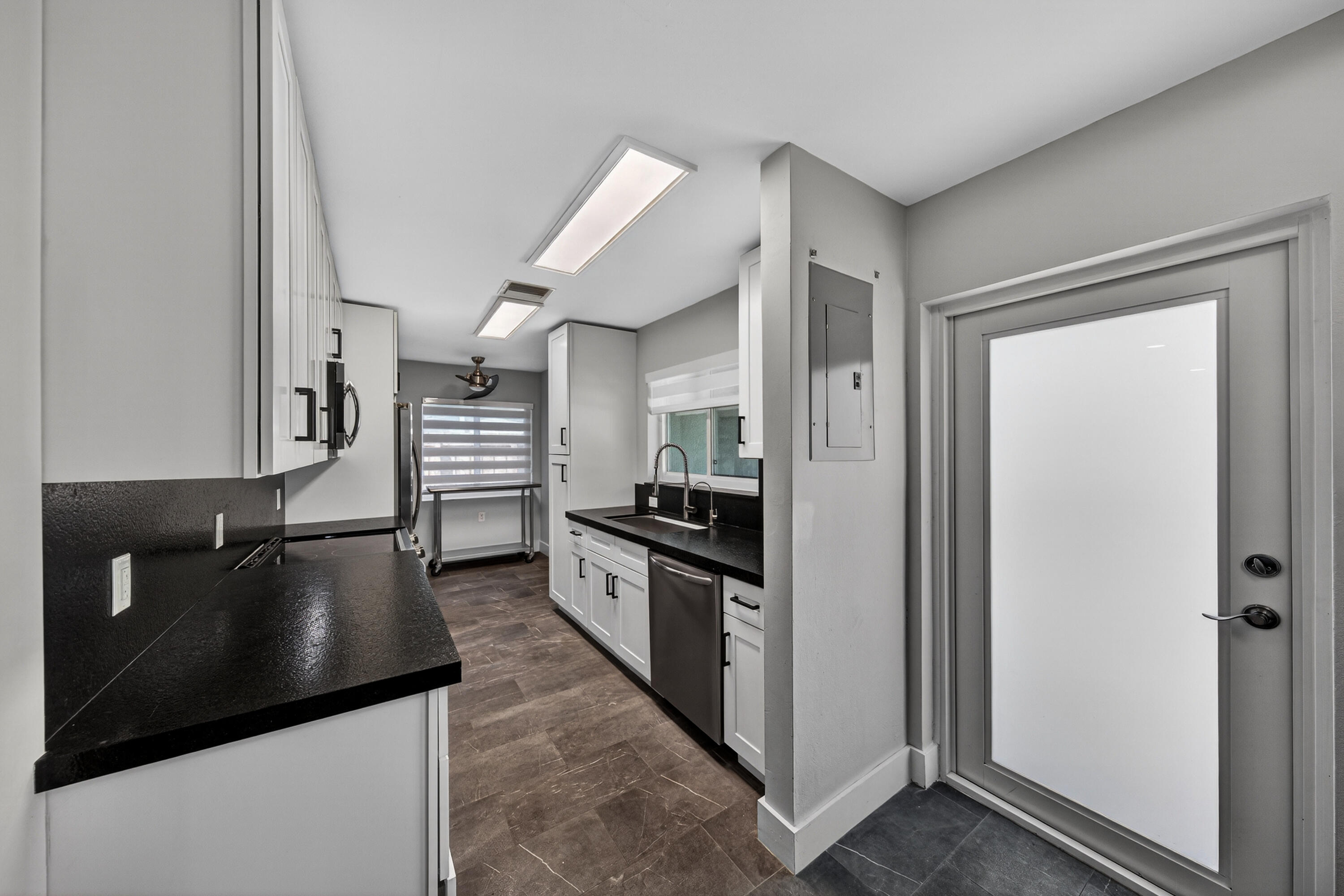 CORAL POINT - Residential