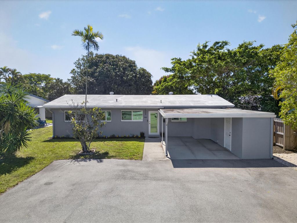 Photo of 1908 NE 26th Street, Wilton Manors, FL 33305 (MLS # B26008369)