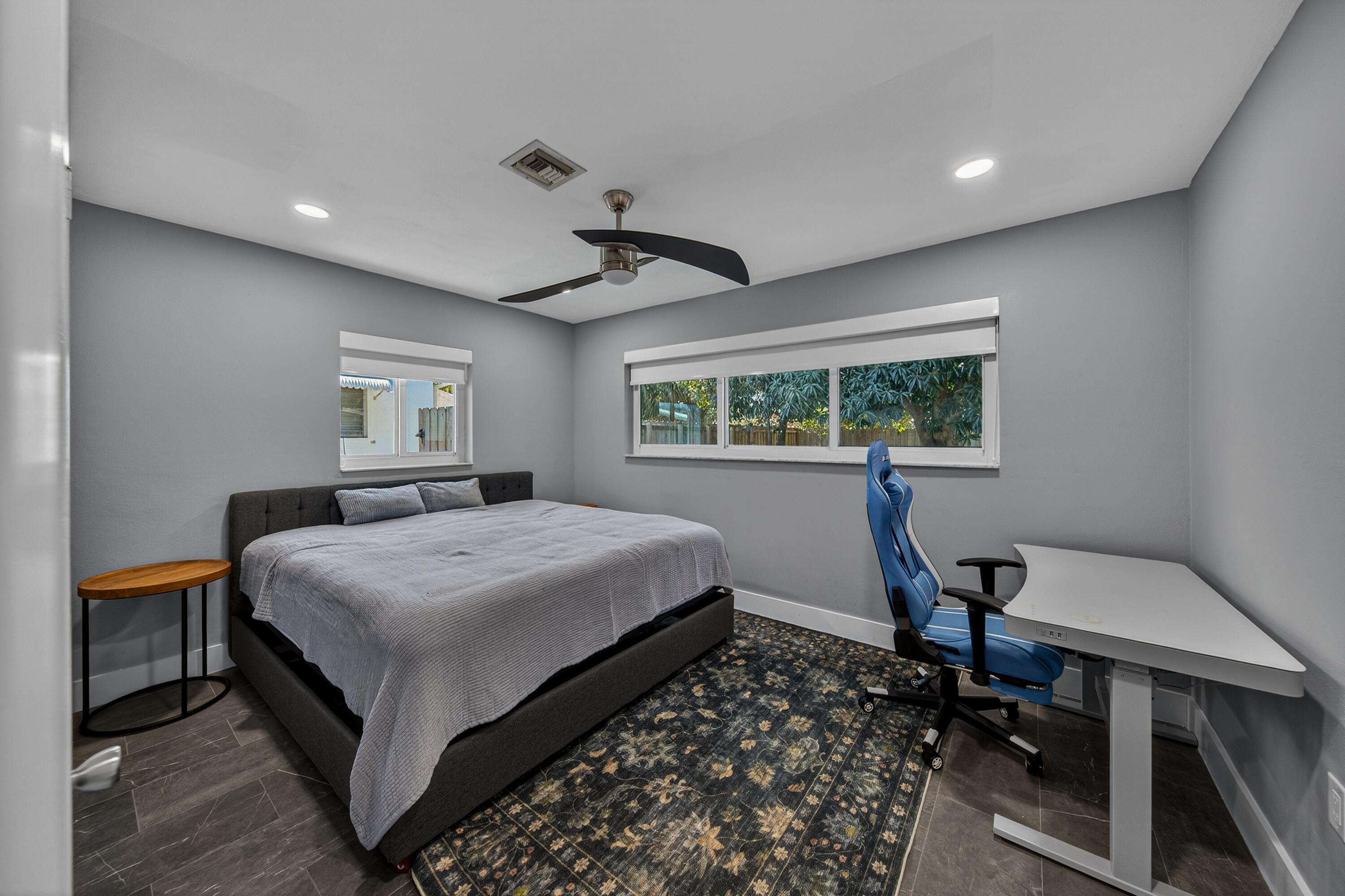 CORAL POINT - Residential