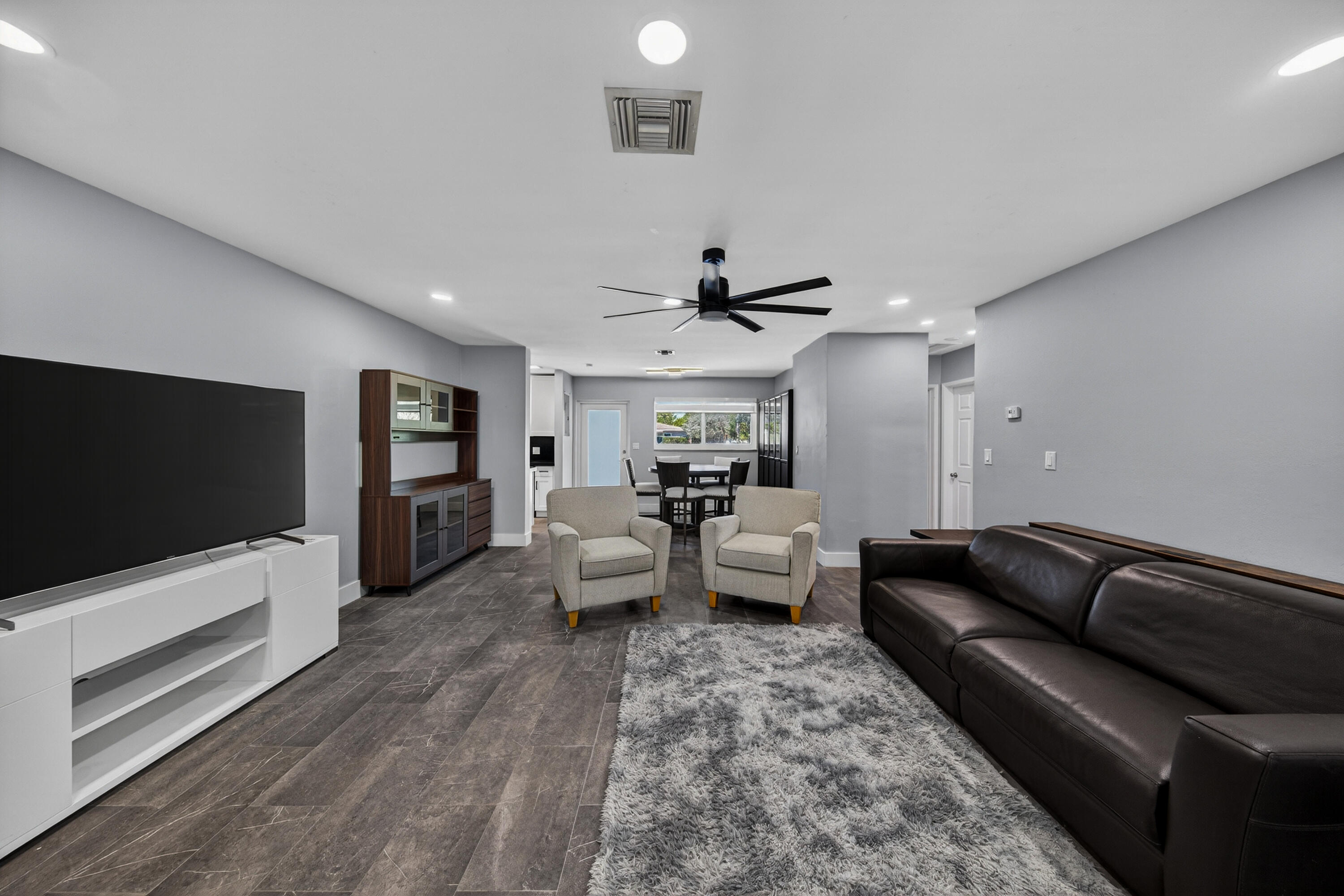 CORAL POINT - Residential