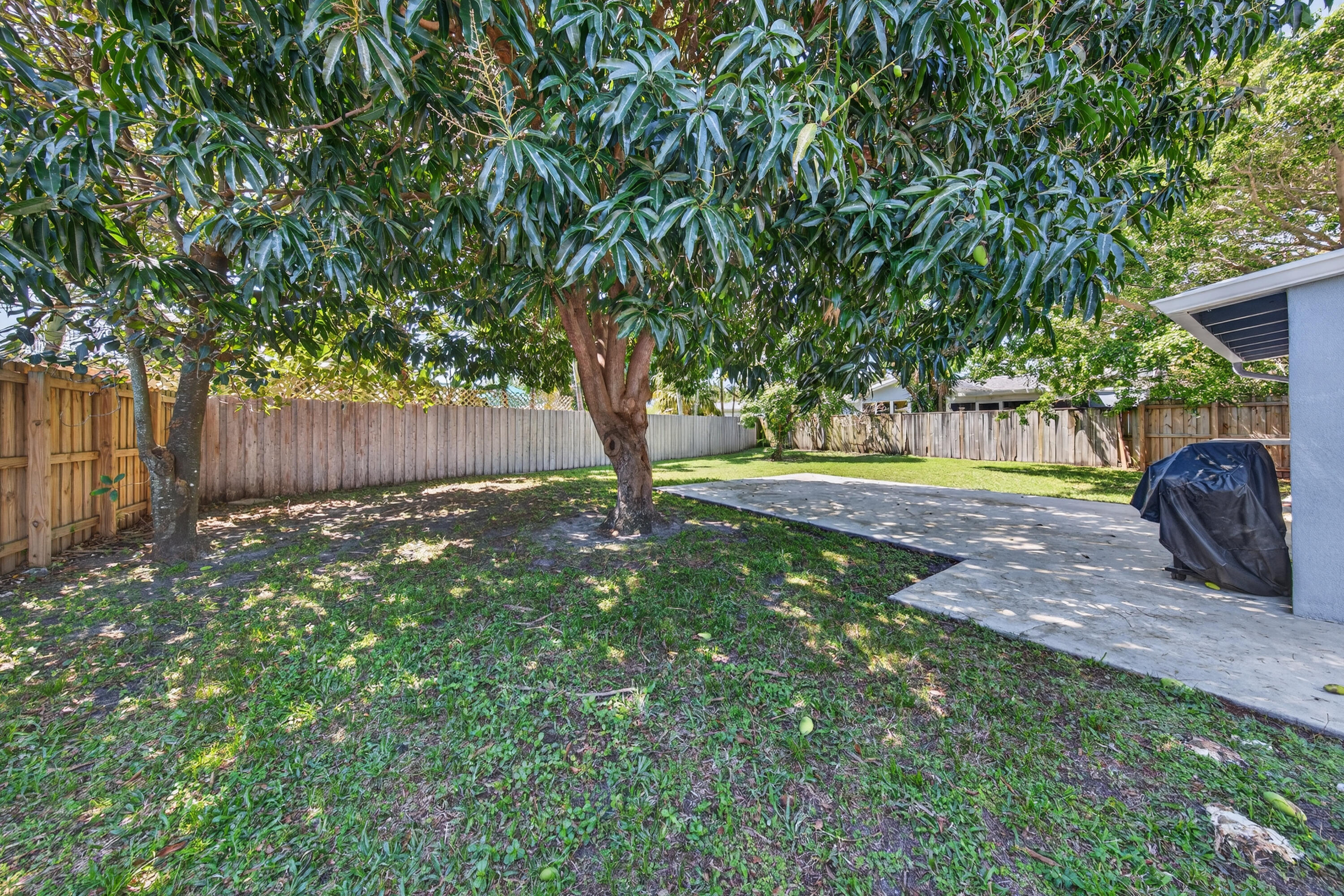 CORAL POINT - Residential