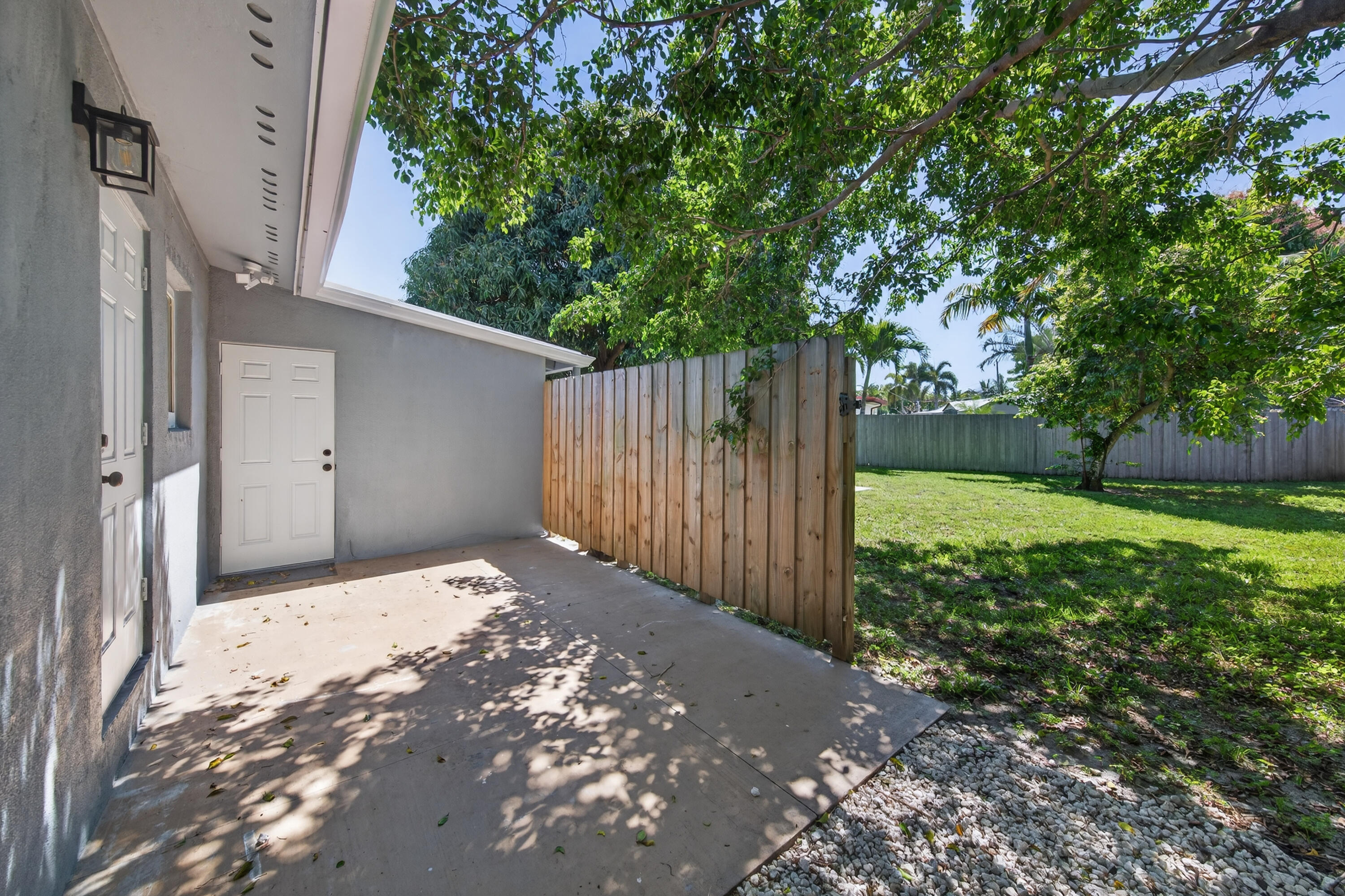 CORAL POINT - Residential