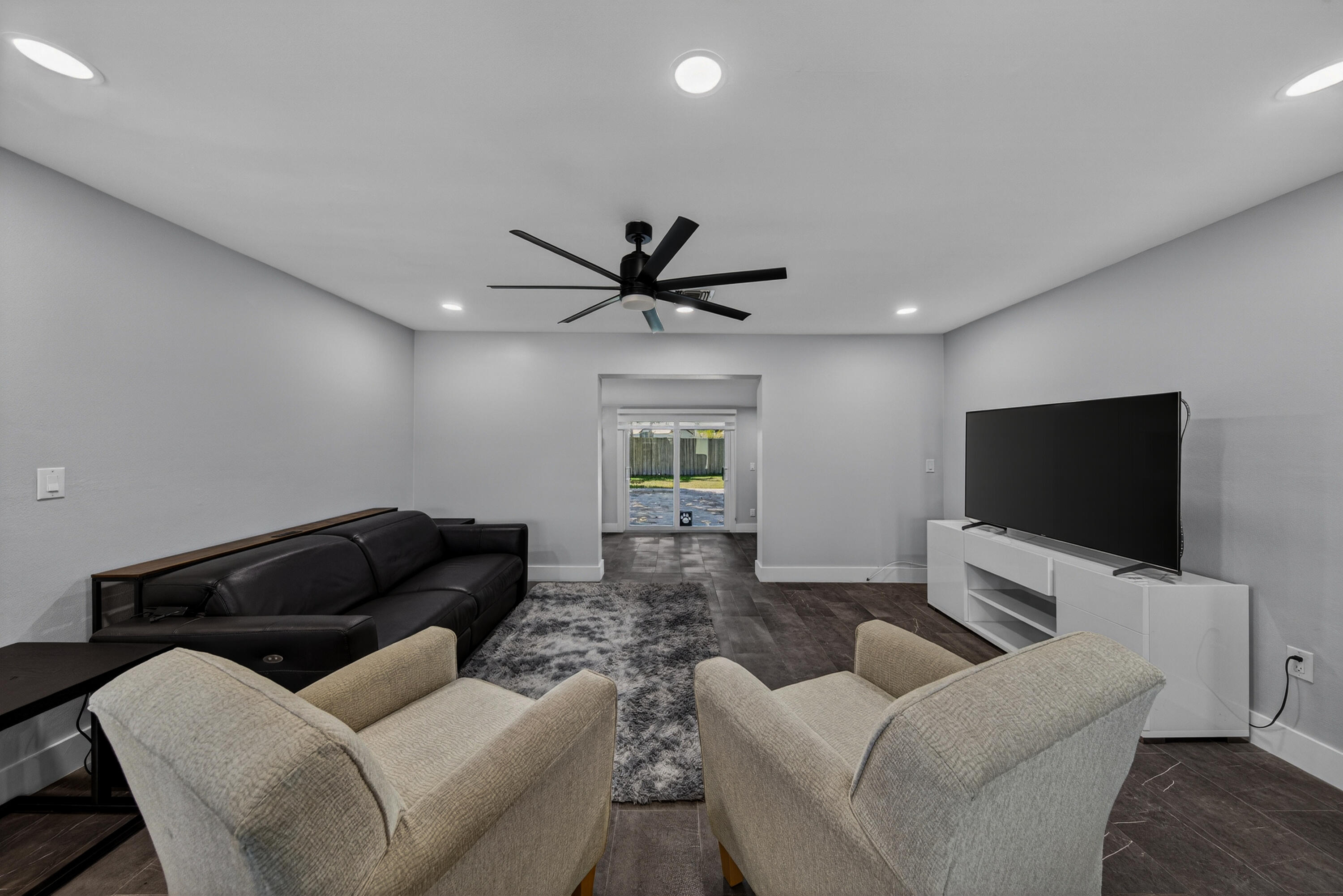 CORAL POINT - Residential