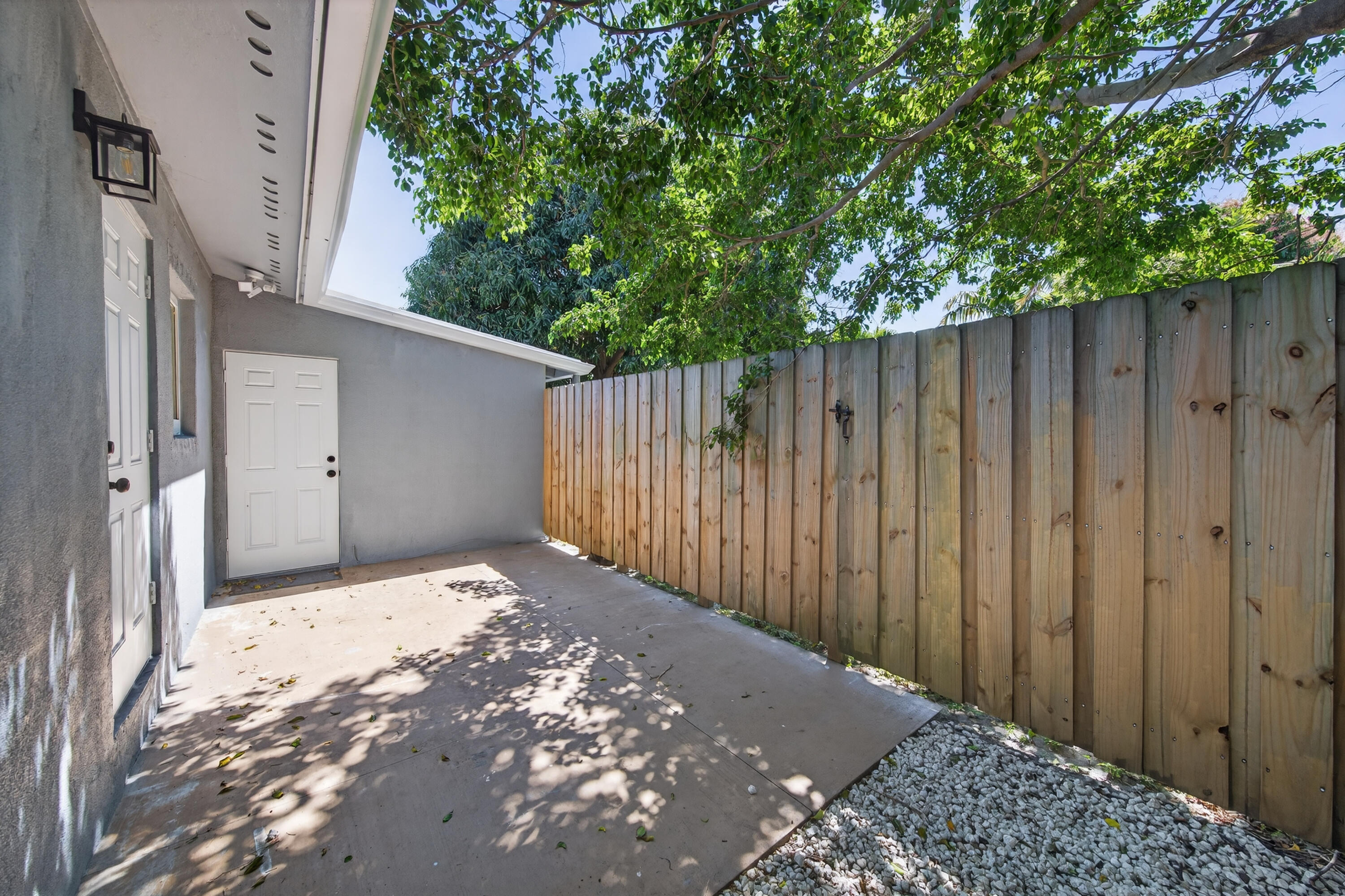 CORAL POINT - Residential