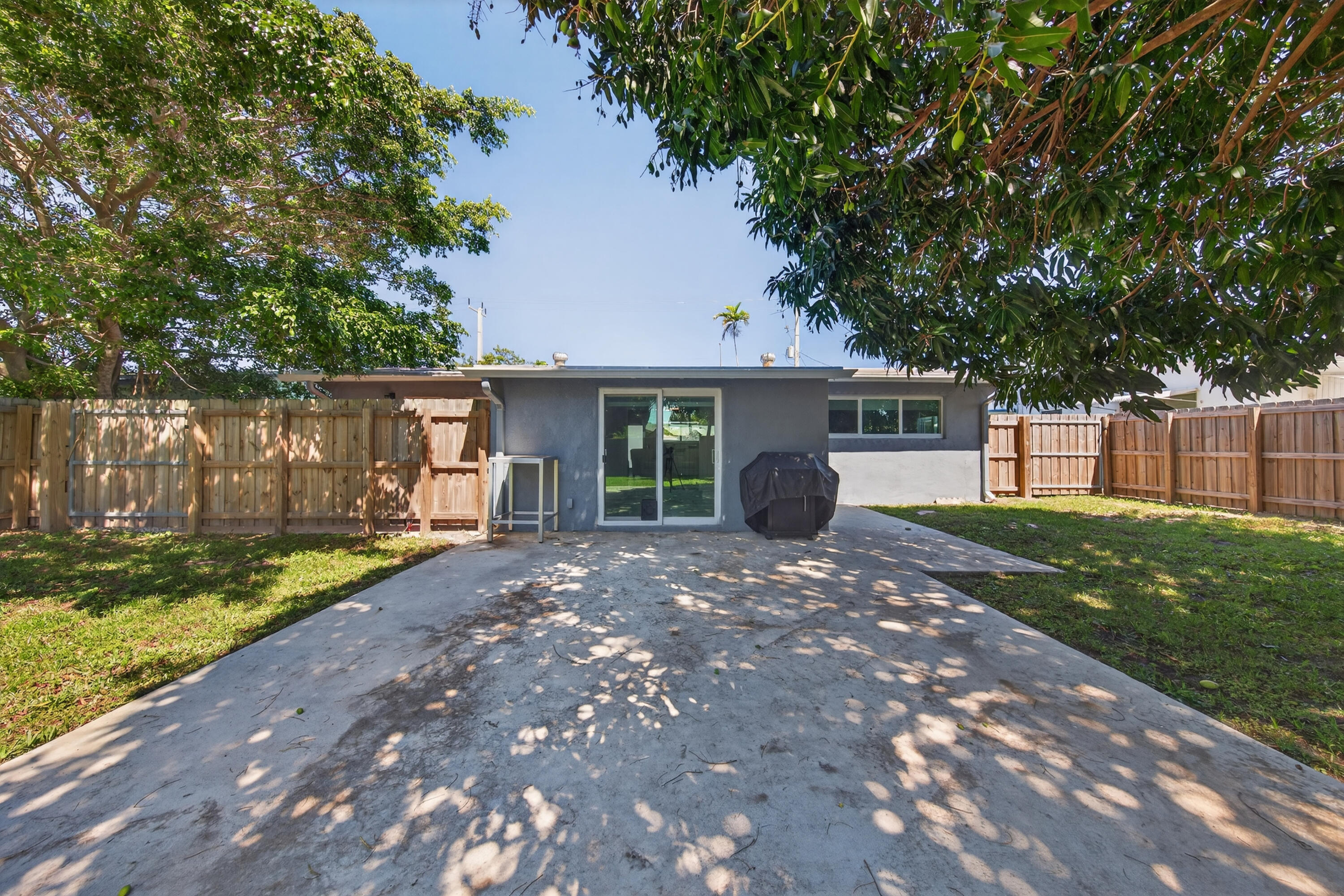 CORAL POINT - Residential