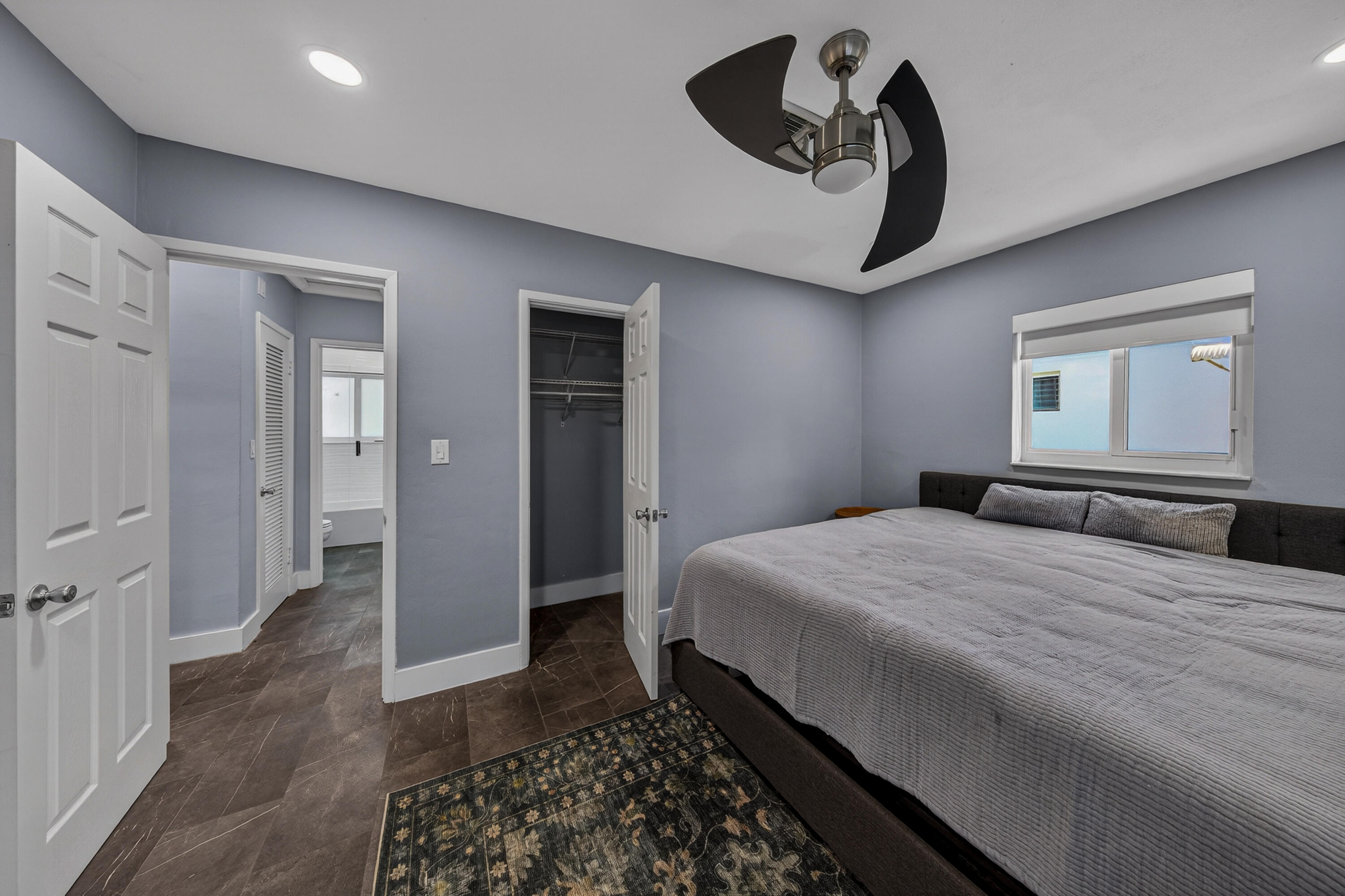 CORAL POINT - Residential