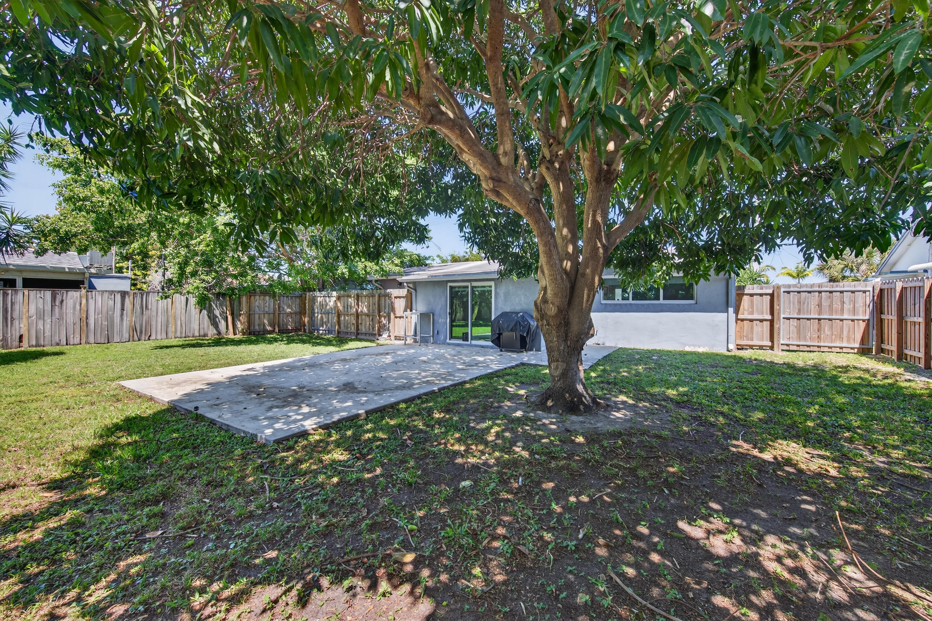 CORAL POINT - Residential