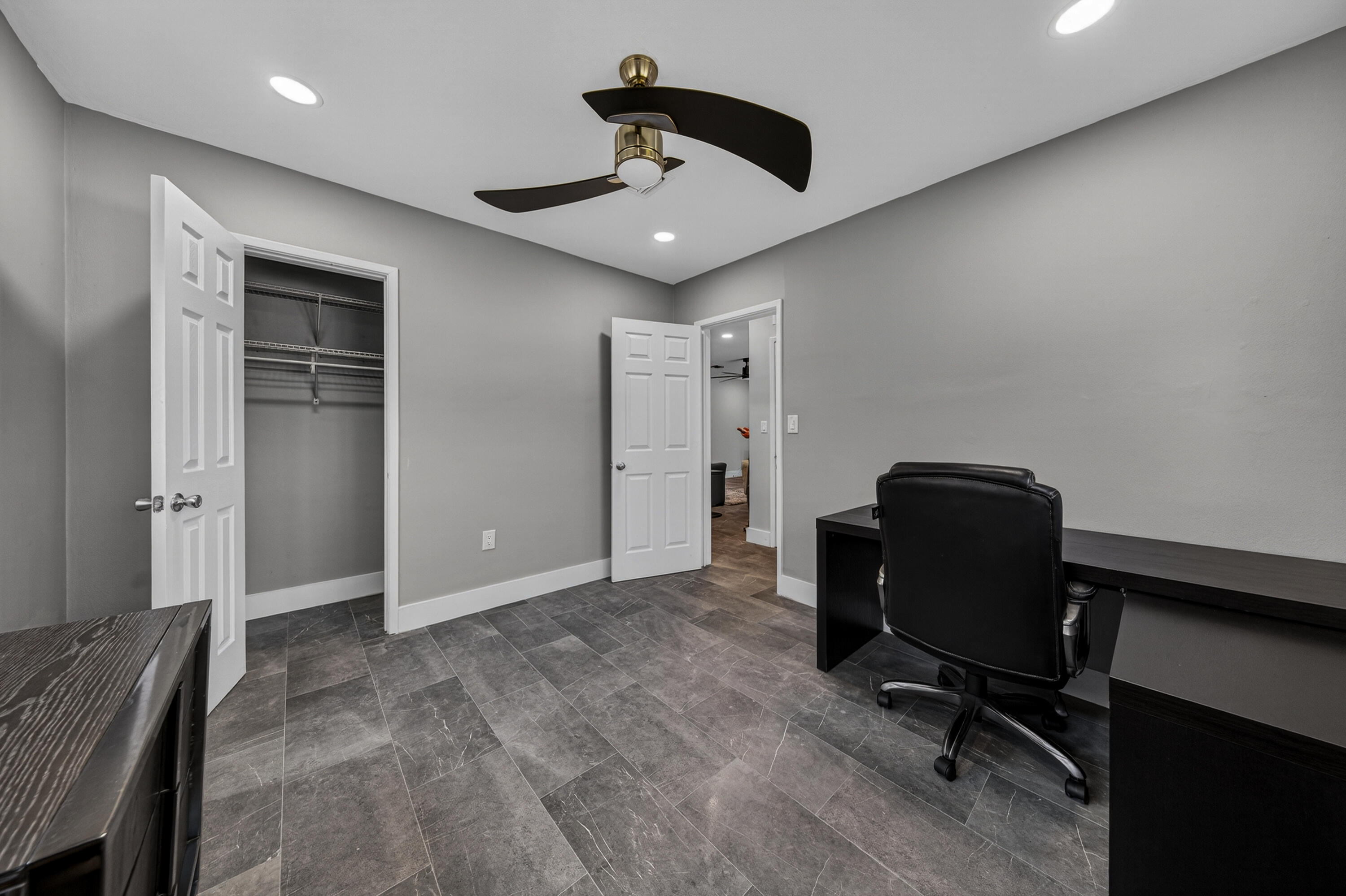 CORAL POINT - Residential