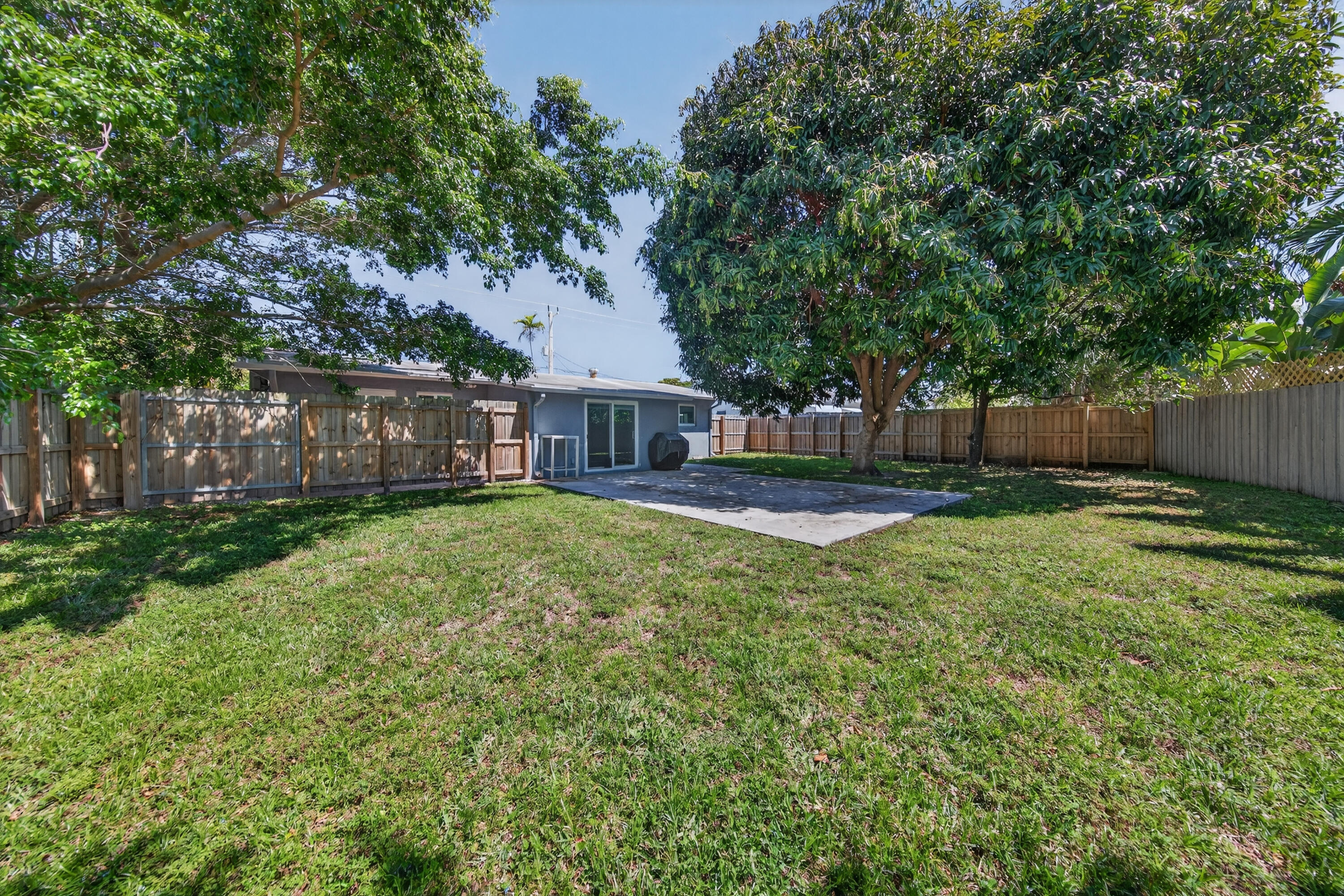 CORAL POINT - Residential