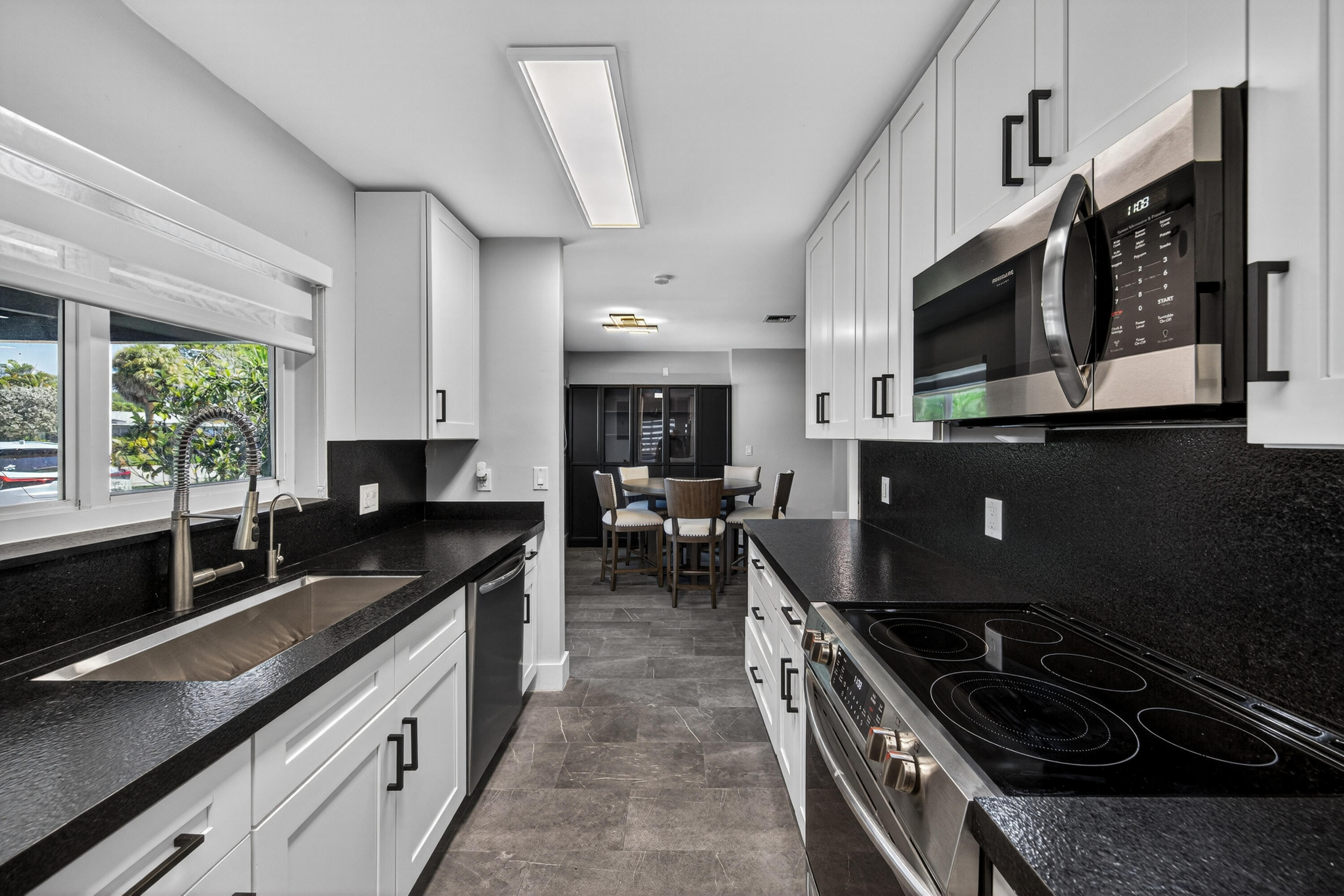 CORAL POINT - Residential