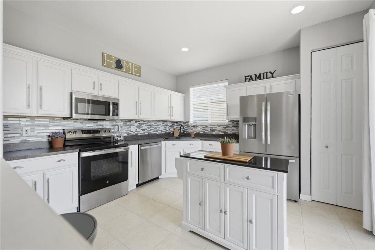 LAKEFOREST PHASE IV - Residential