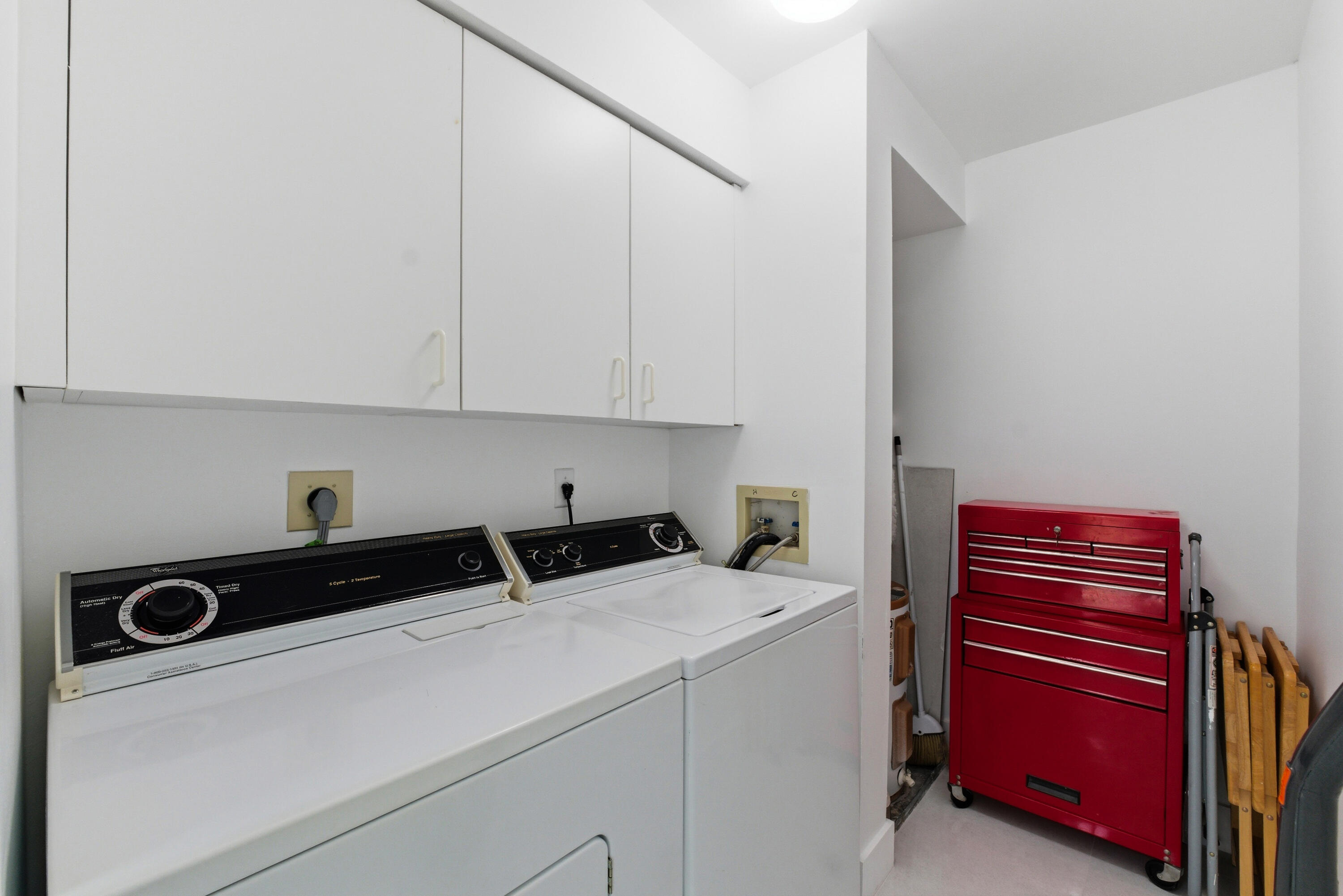 GRANVILLE CONDOMINIUM G - Residential