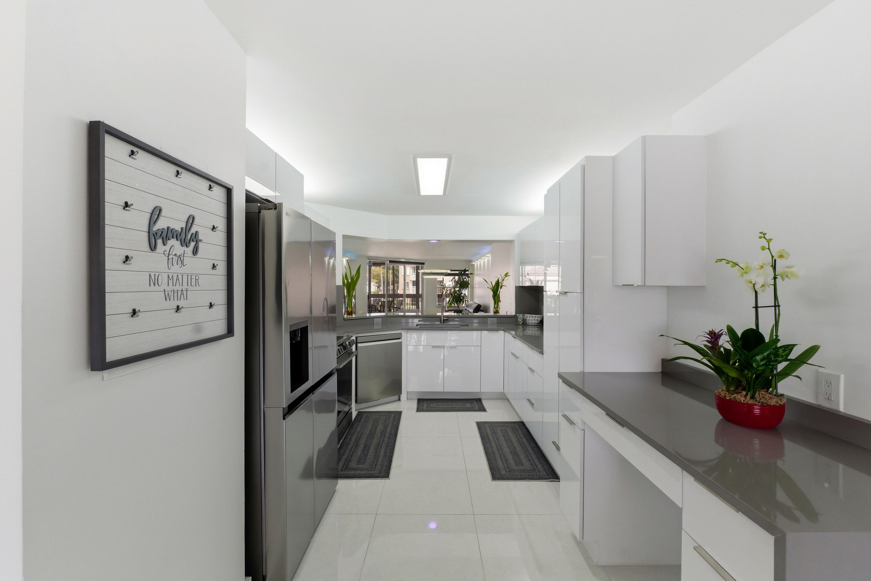 GRANVILLE CONDOMINIUM G - Residential