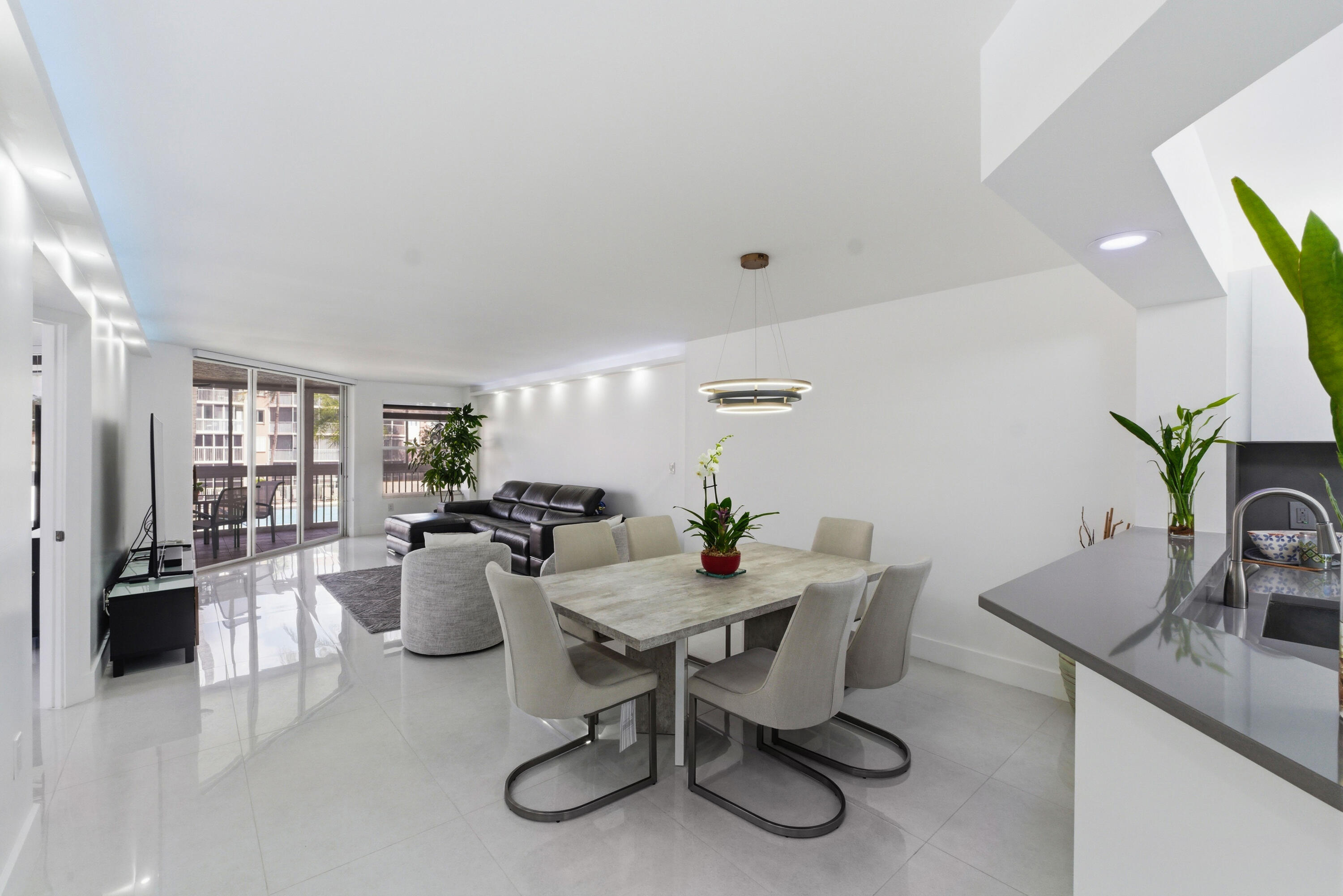 GRANVILLE CONDOMINIUM G - Residential