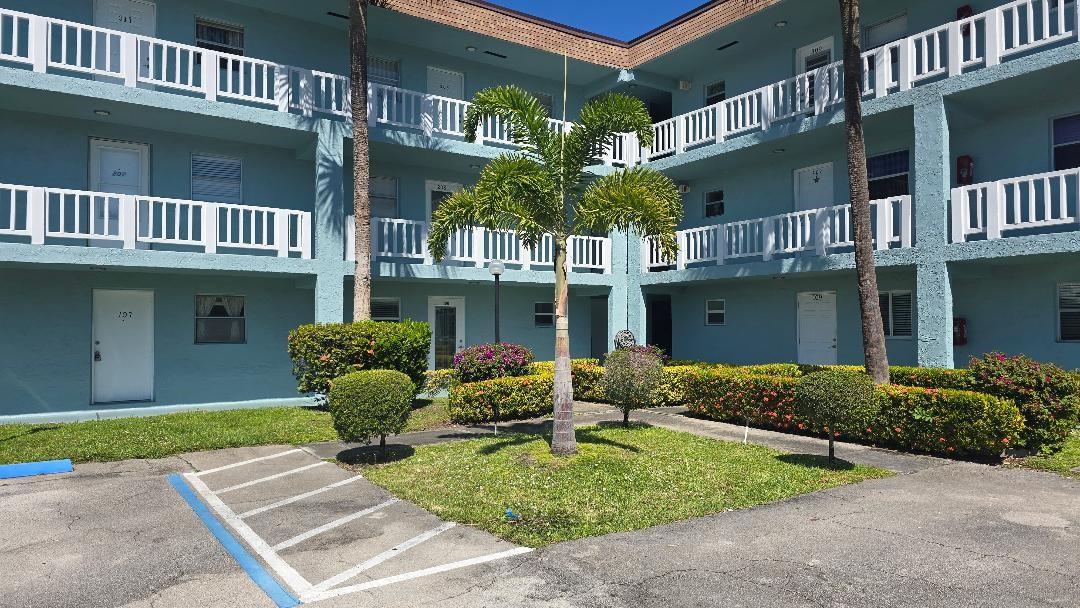 606 SW Natura Blvd 208