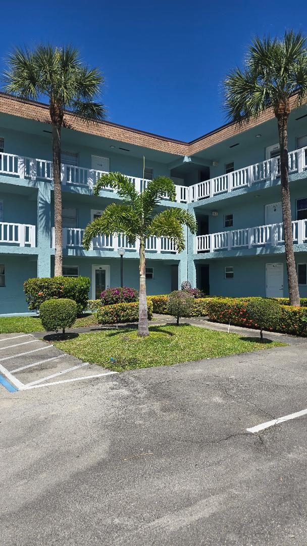 606 SW Natura Blvd 208