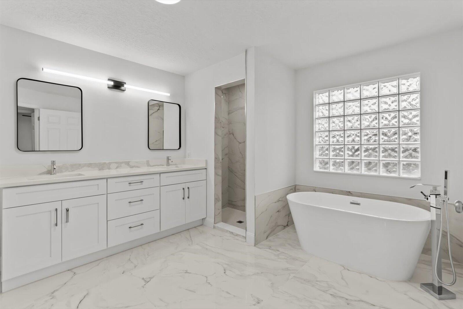 1102 Hatteras Circle