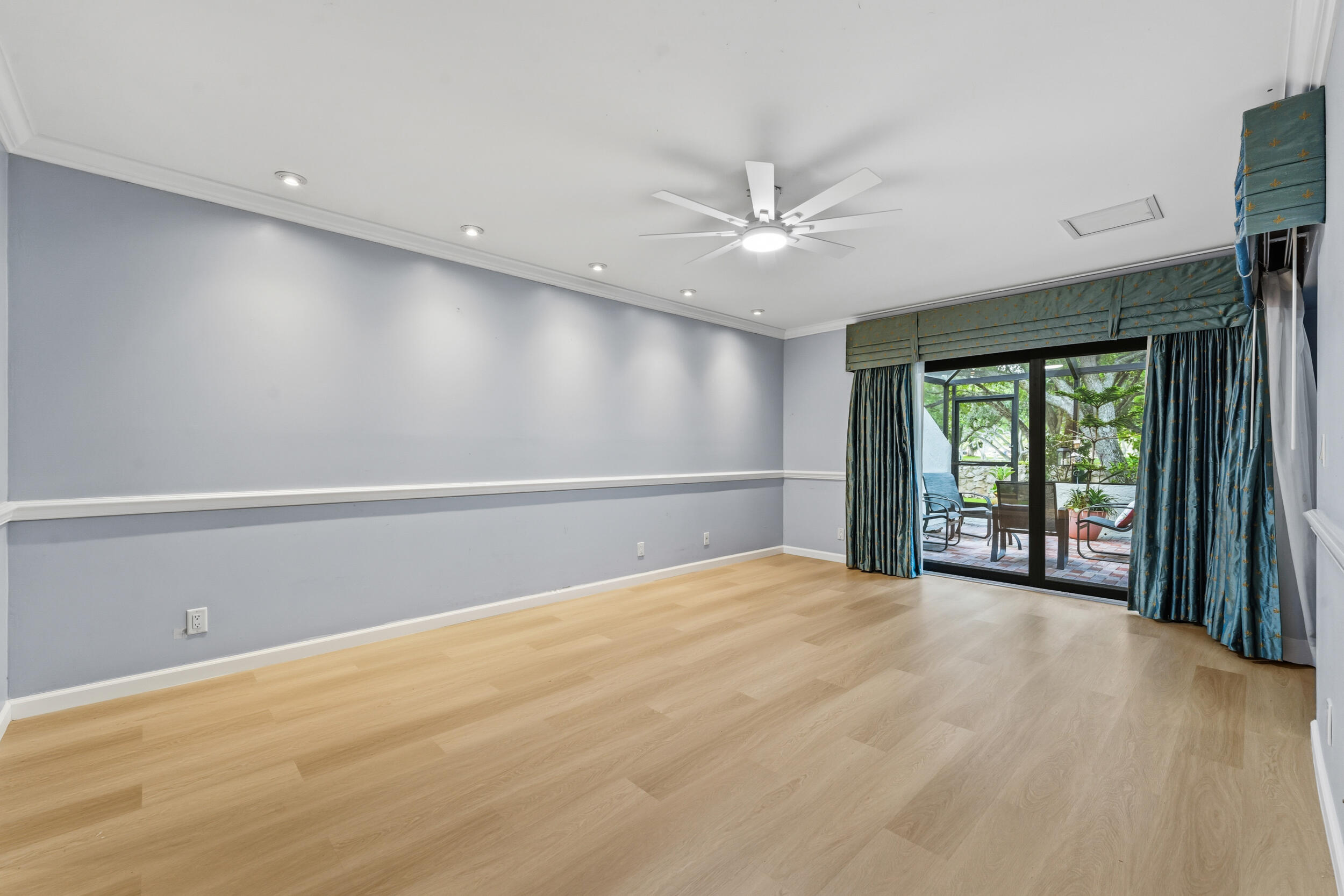VILLAS OF THURSTON - Residential