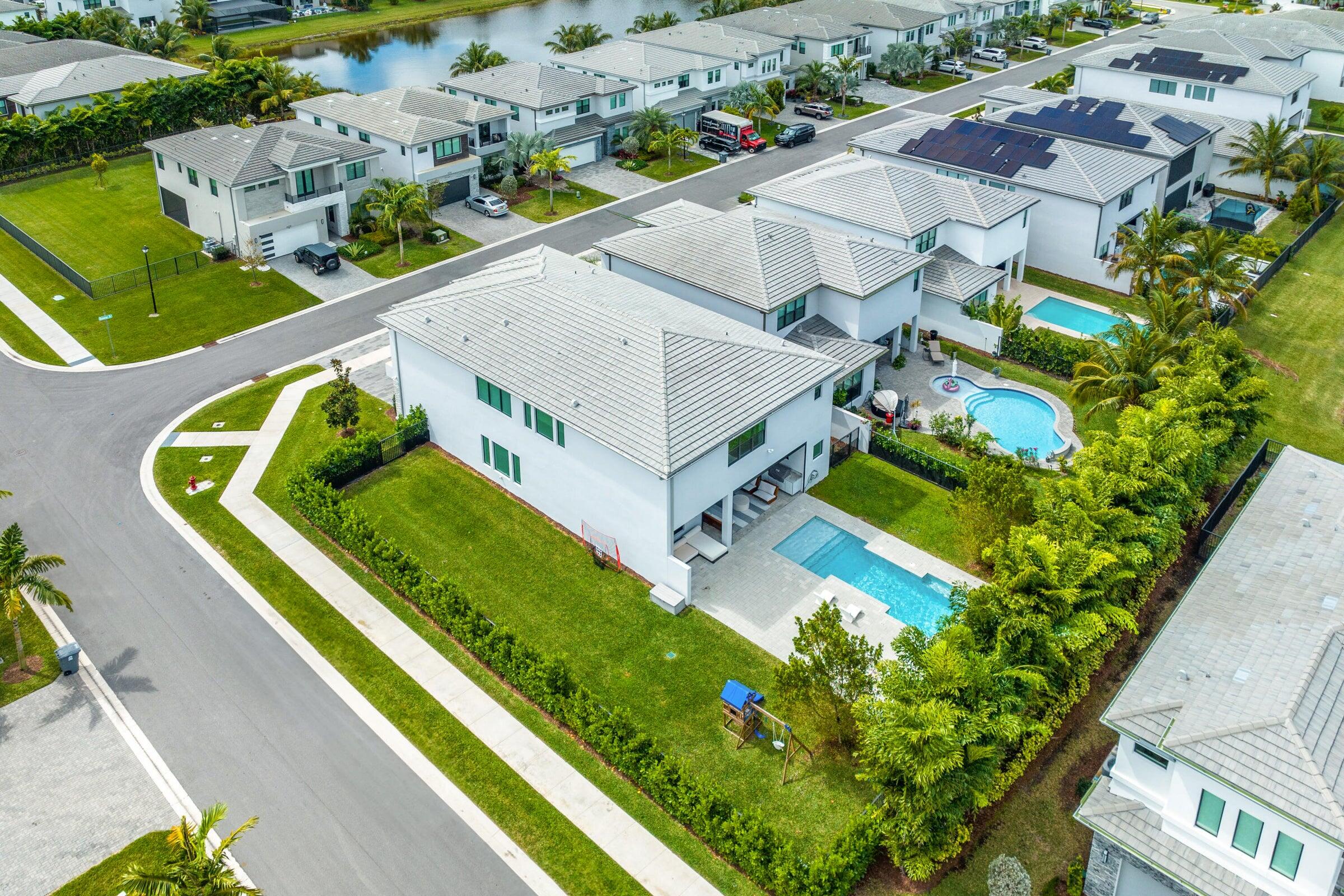 BRIDGES MIZNER PUD BRIDGES SOUTH PLAT SIX - Residential Lease