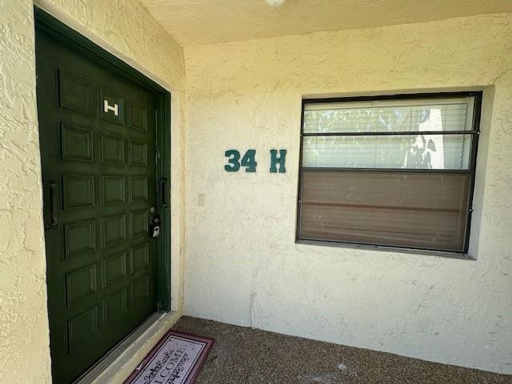 Photo of 21728 Arriba Real Real #34H, Boca Raton, FL 33433 (MLS # F10520587)