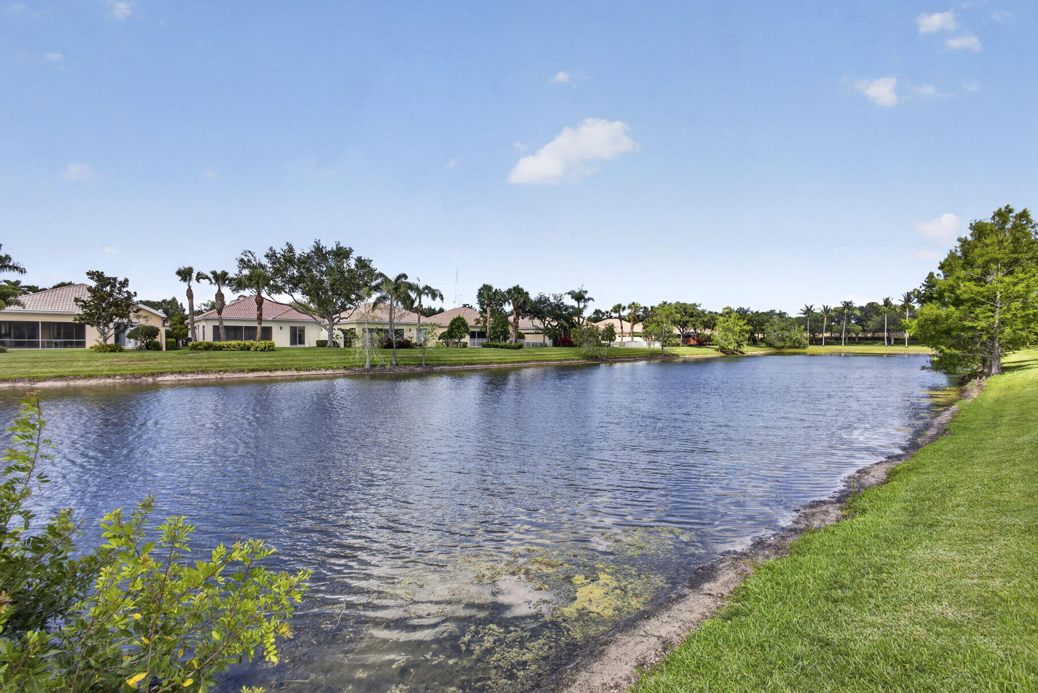 VILLAGEWALK OF WELLINGTON 3 - Residential